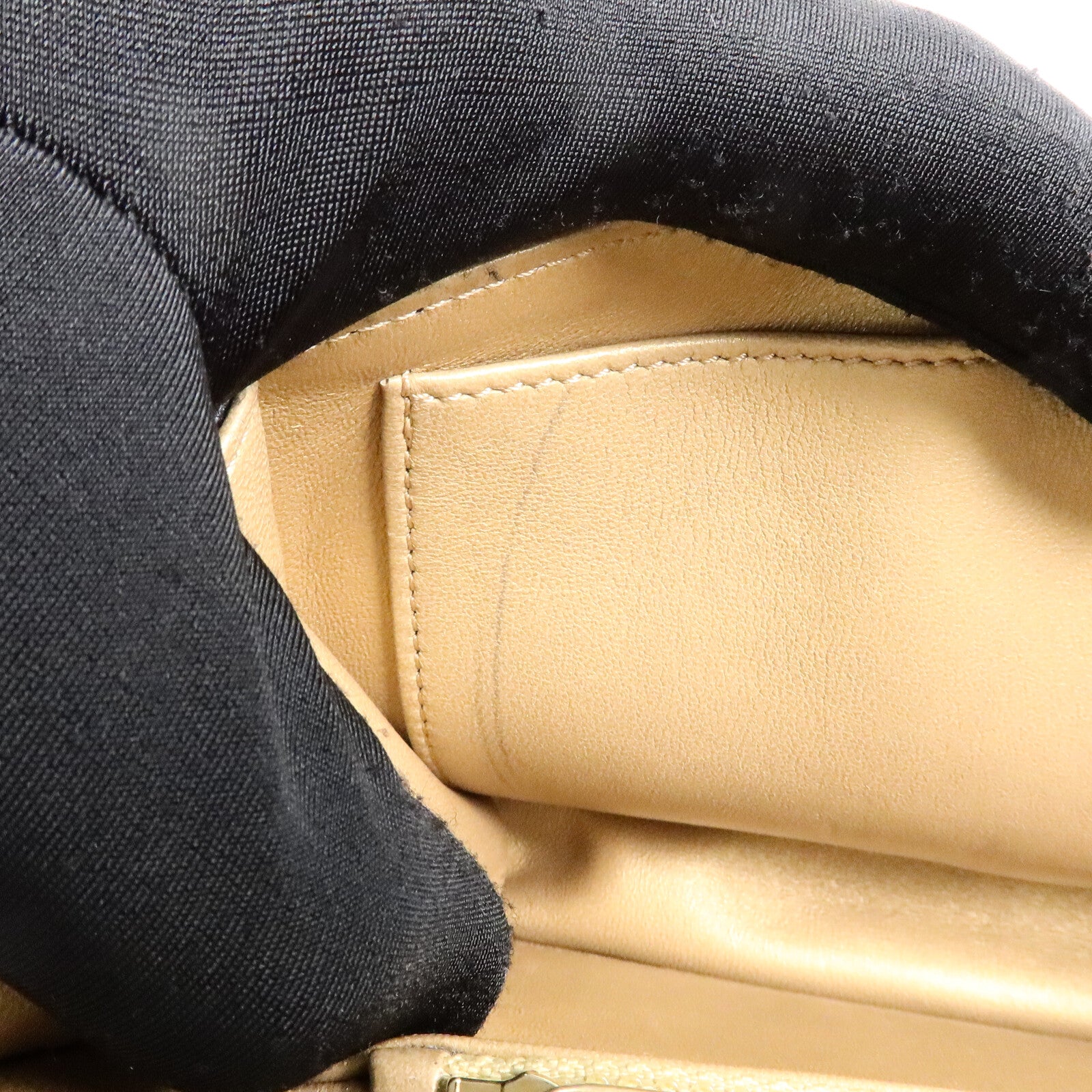 CHANEL 牛皮皮革Pearl Flap Bag鏈帶肩背袋