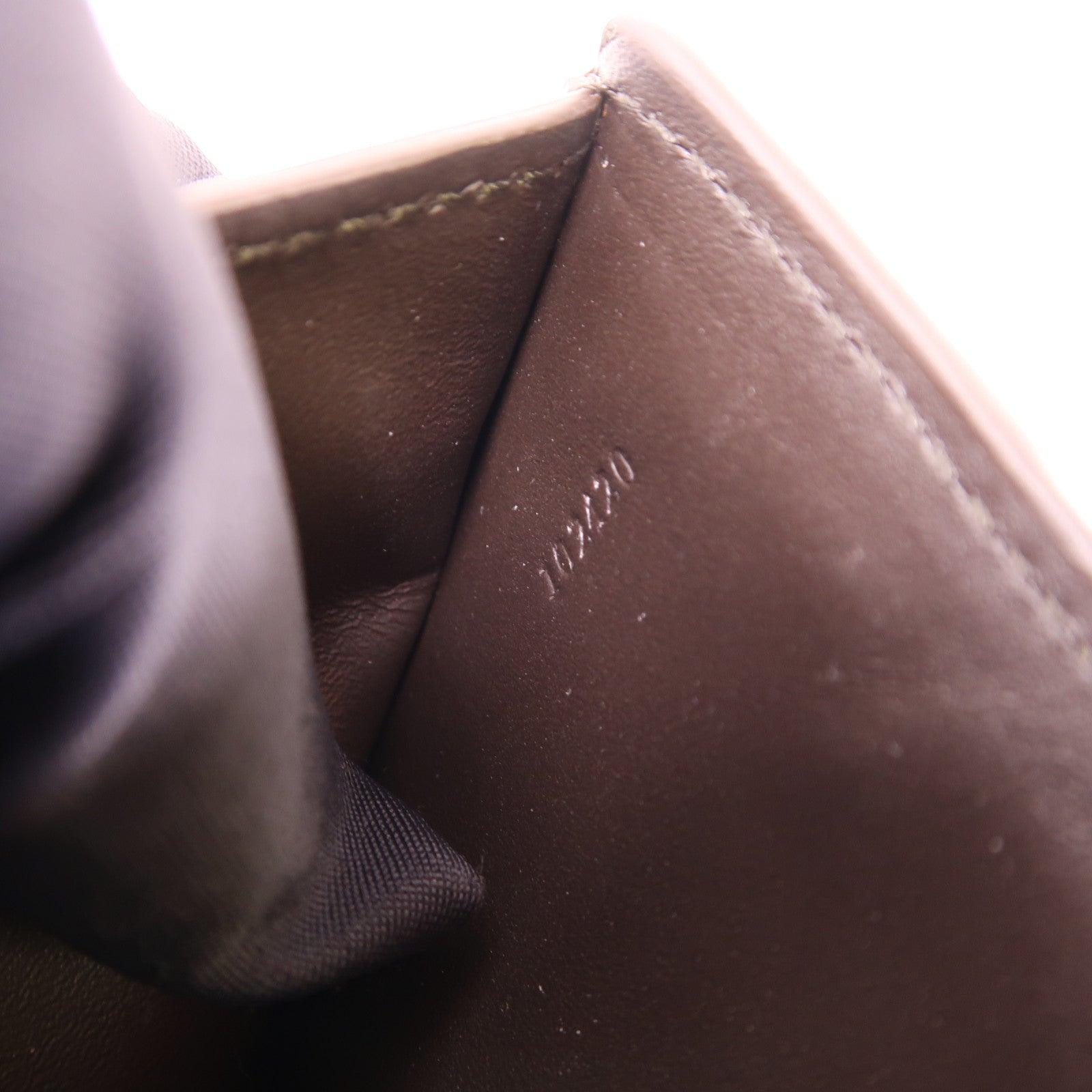 LOEWE 牛皮皮革Puzzle Slim Compact Wallet銀扣錢包