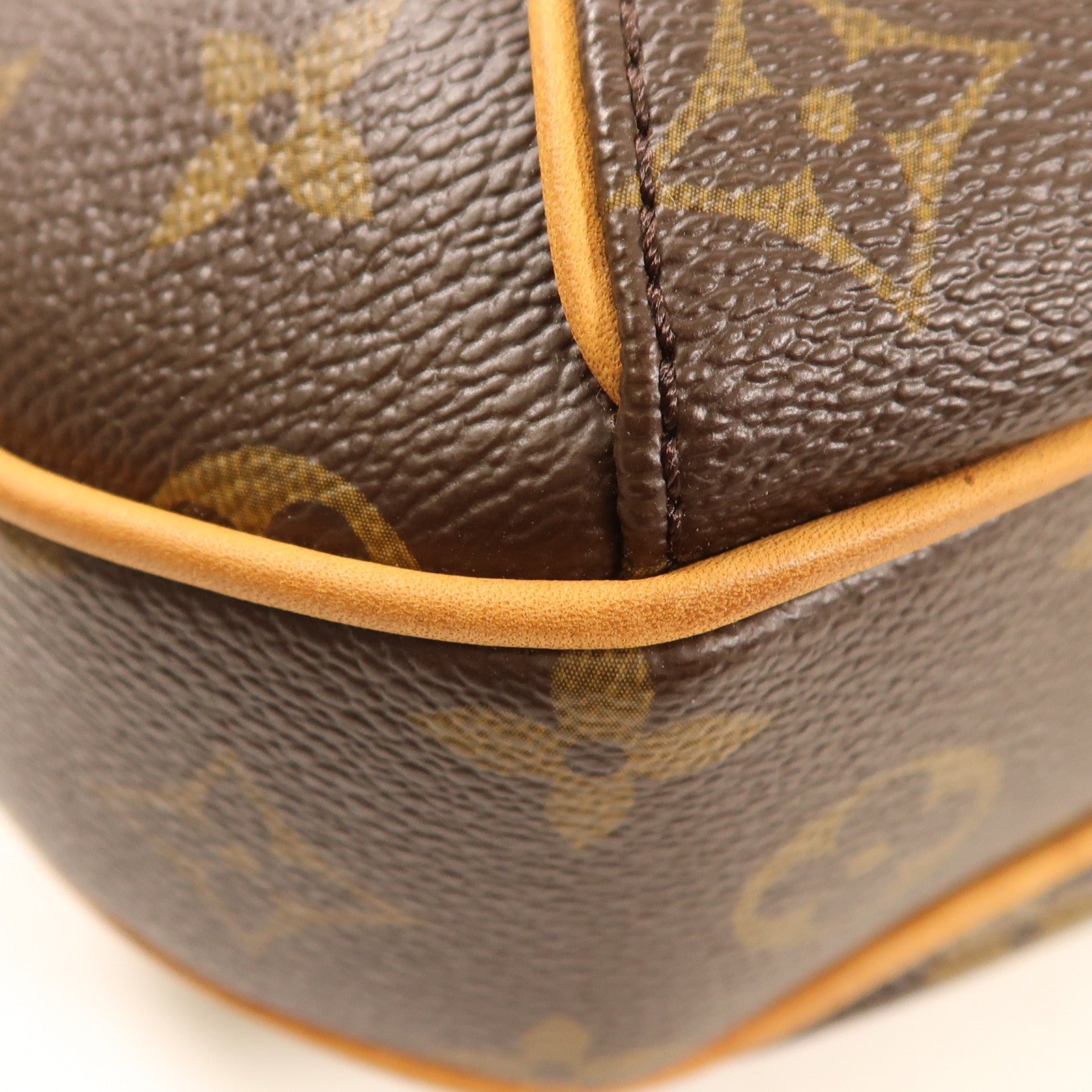 LOUIS VUITTON Monogram Thames PM金扣肩背袋