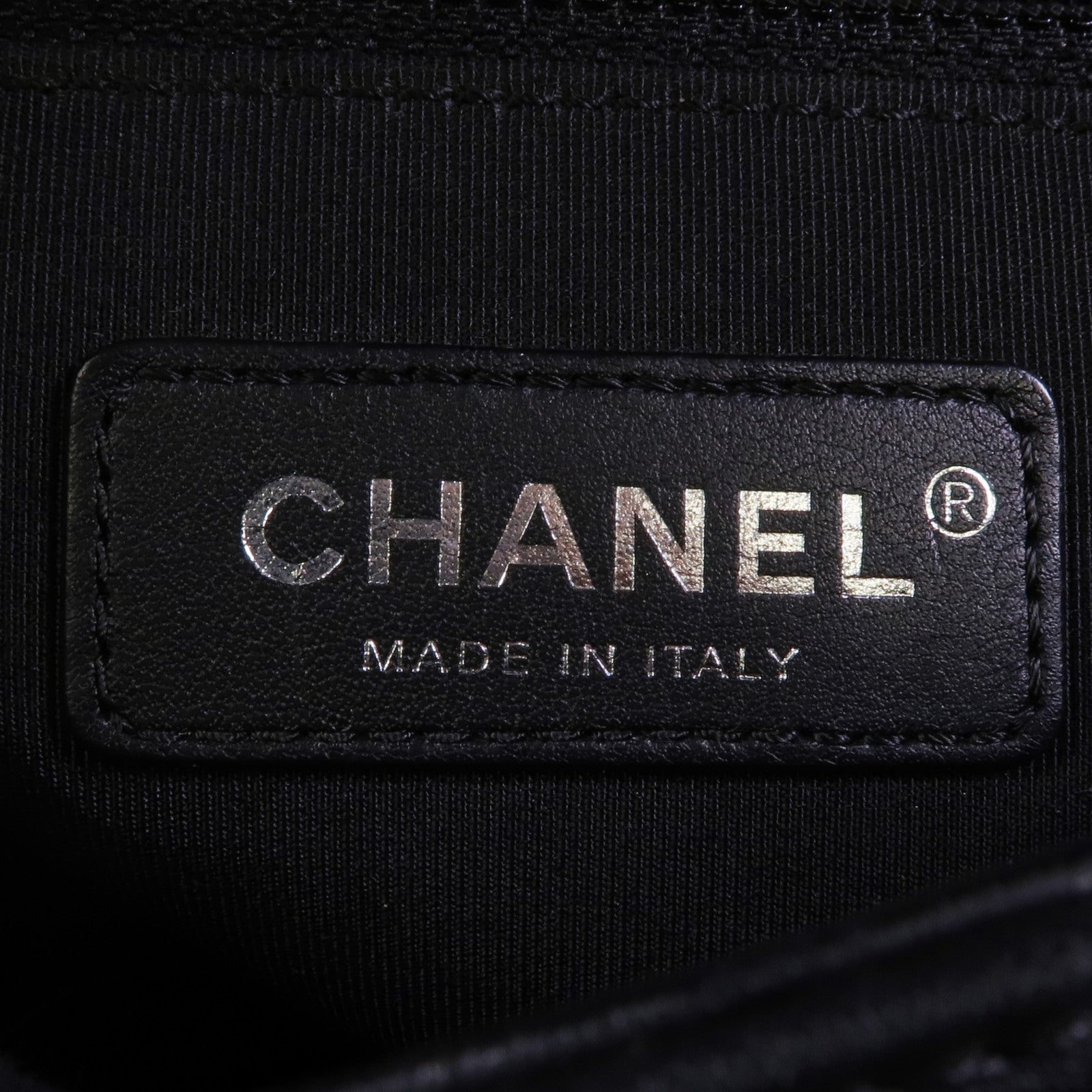 CHANEL 羊皮皮革Boy 28銀扣鏈帶肩背袋