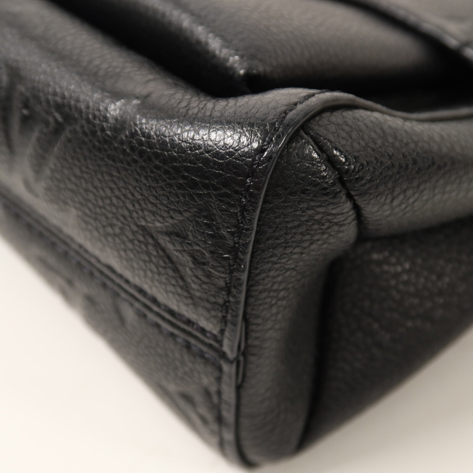 LOUIS VUITTON Monogram Empreinte Vavin PM金扣鏈帶肩背袋
