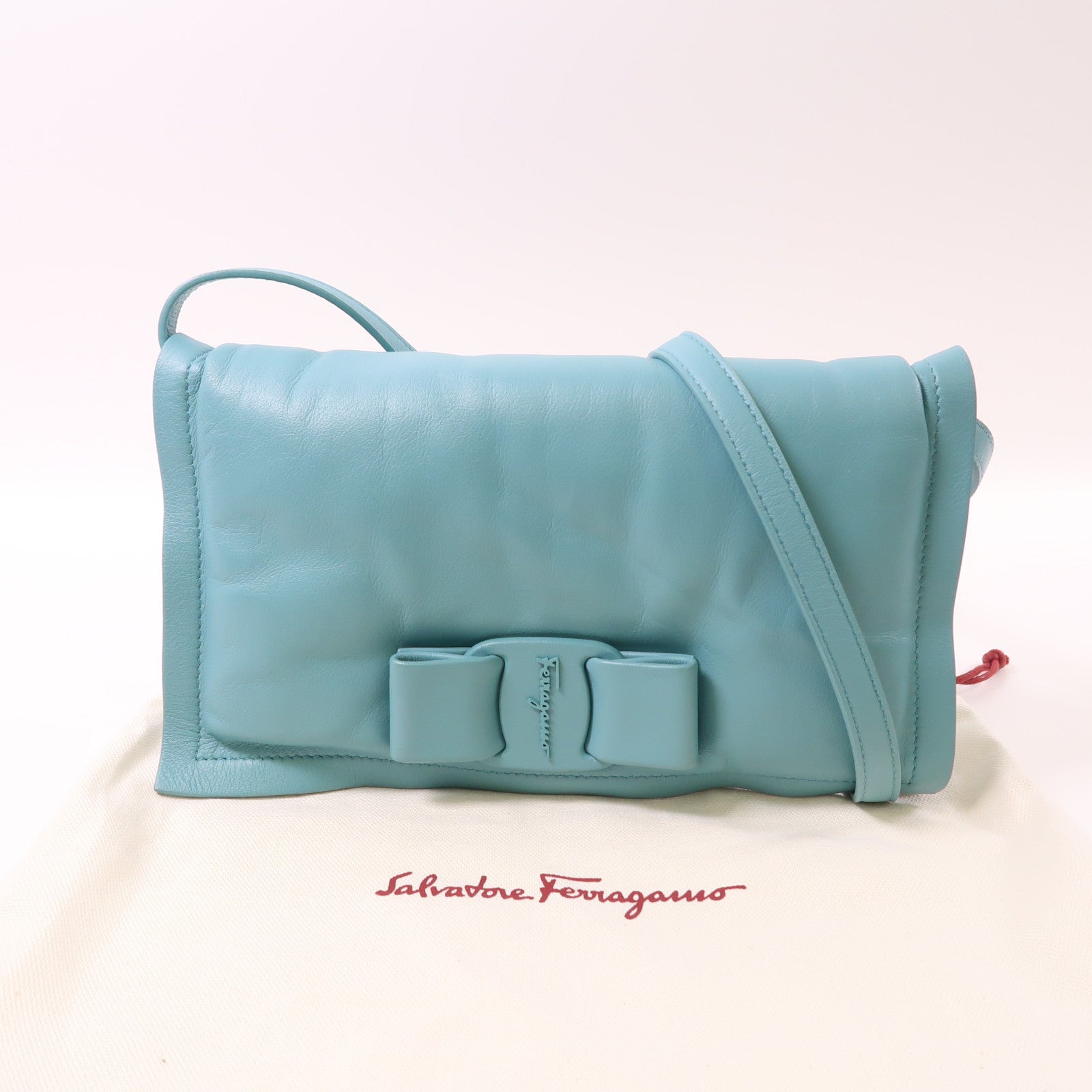 Salvatore Ferragamo 【激減優惠】牛皮皮革Shoulder Bag銀扣肩背袋藍色