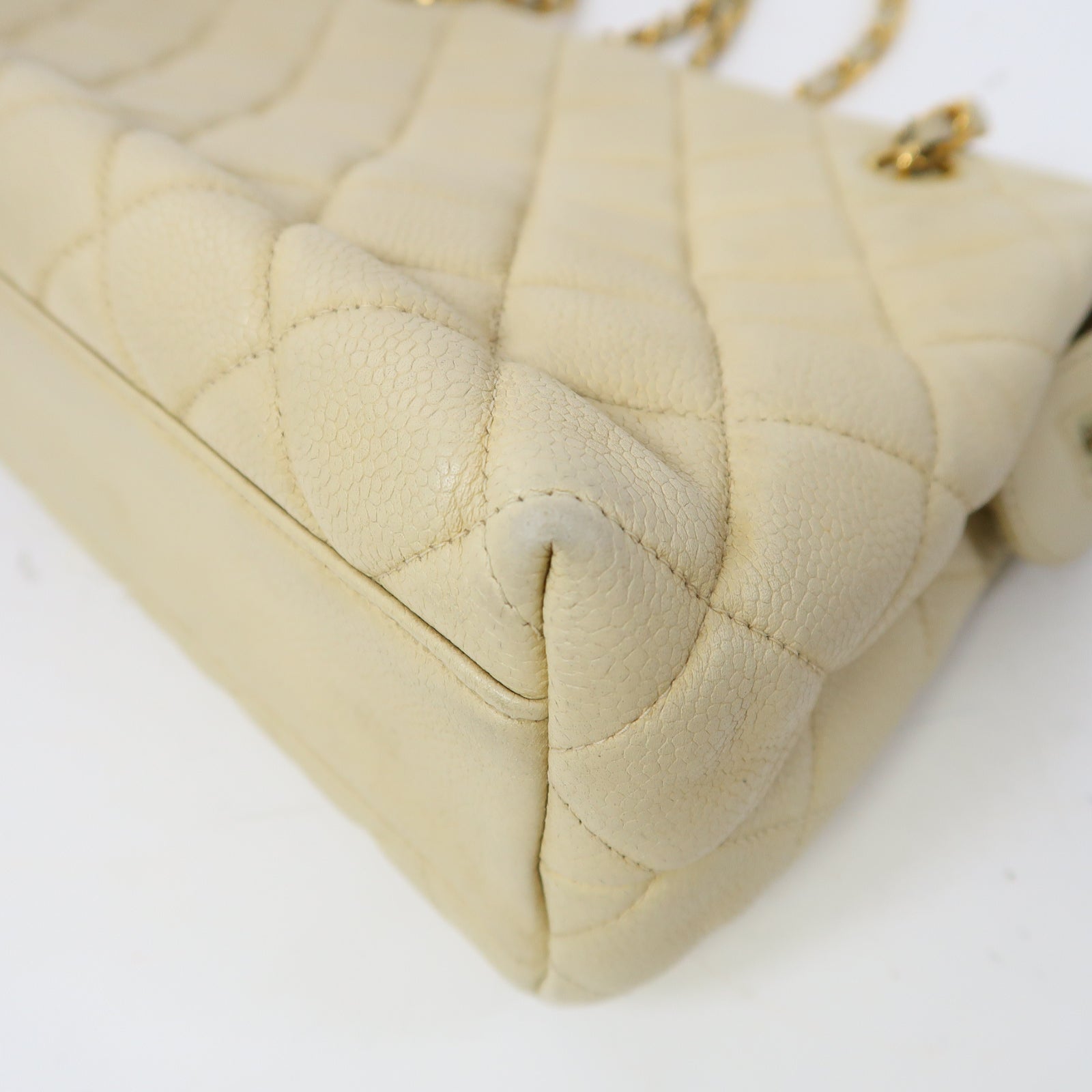 CHANEL 菱格Caviar皮革Chain Shoulder金扣鏈帶肩背袋米色