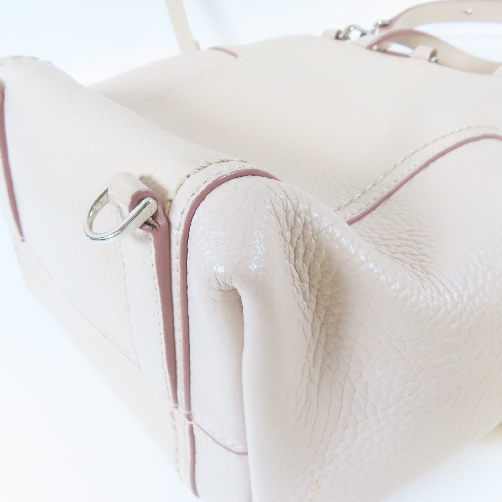 TOD’S 牛皮皮革Backpack銀扣背包米色