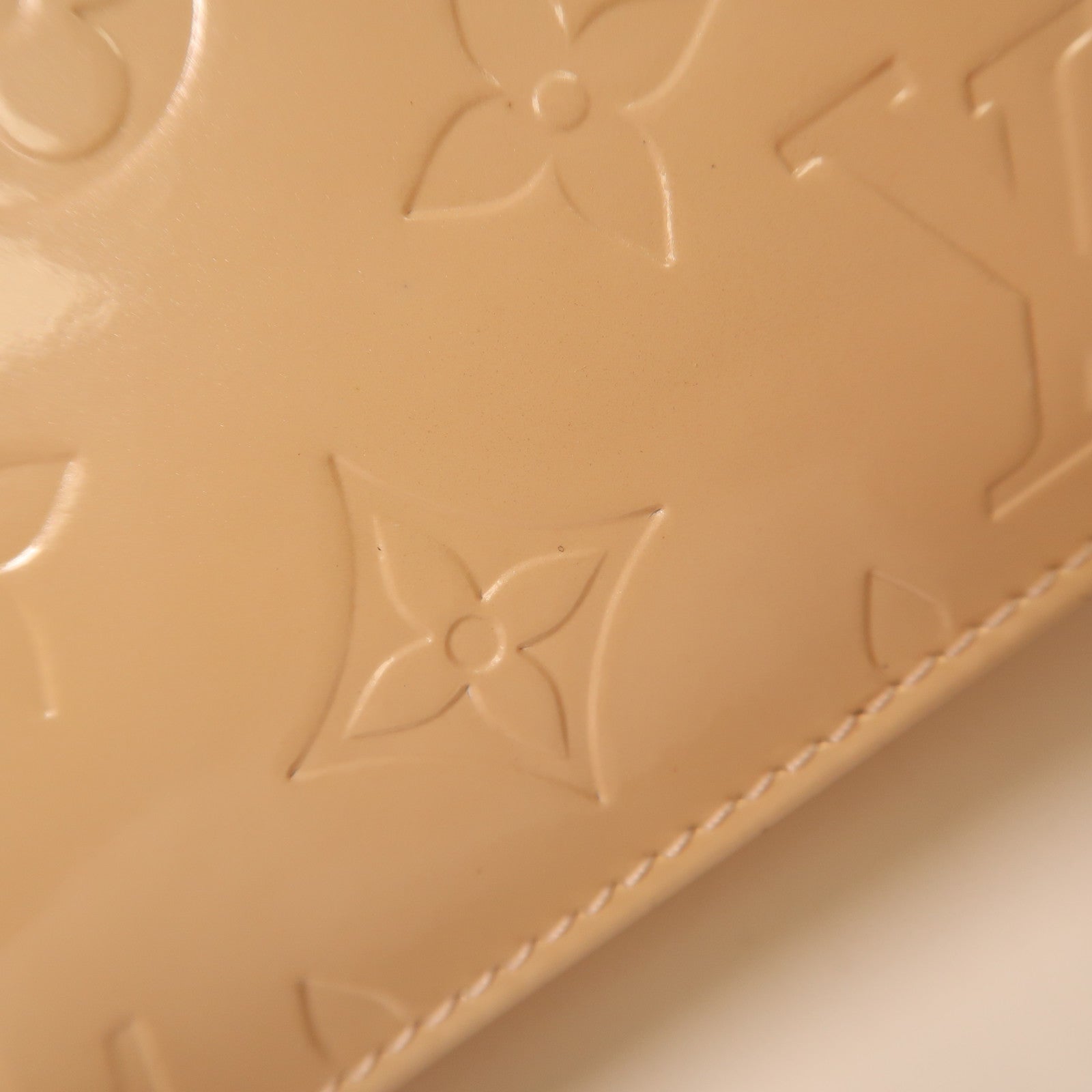 LOUIS VUITTON LV GHW Lexington Shoulder Bag M9101 Beige