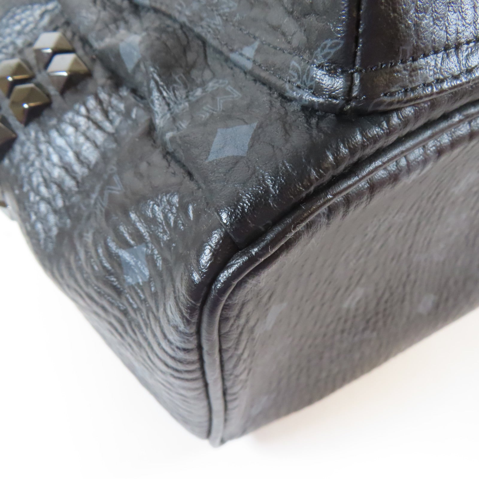 MCM 【激減優惠】牛皮皮革Backpack黑扣背包黑色