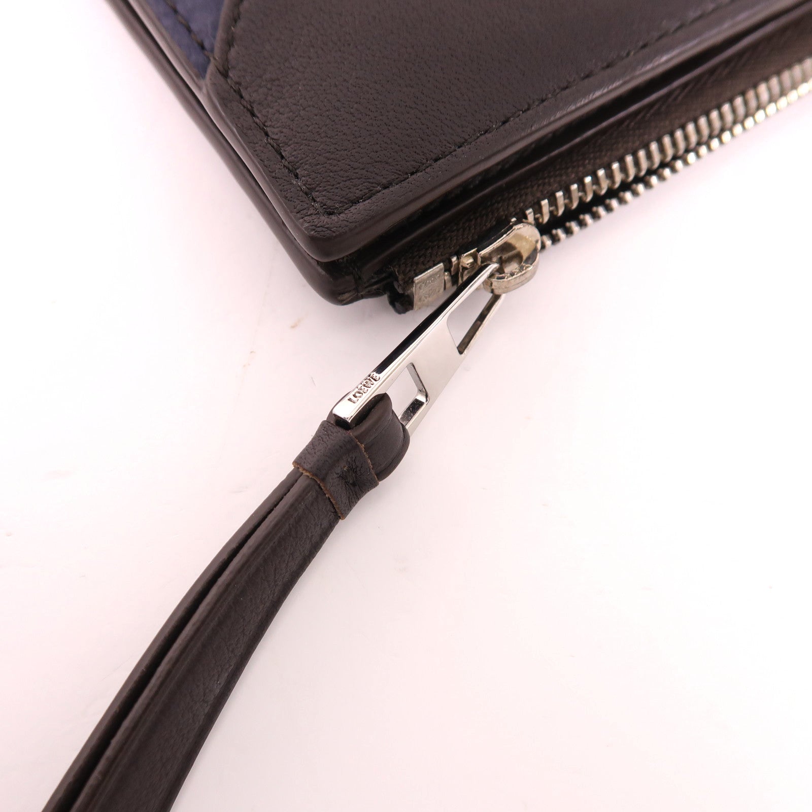 LOEWE 牛皮皮革Puzzle Slim Compact Wallet銀扣錢包