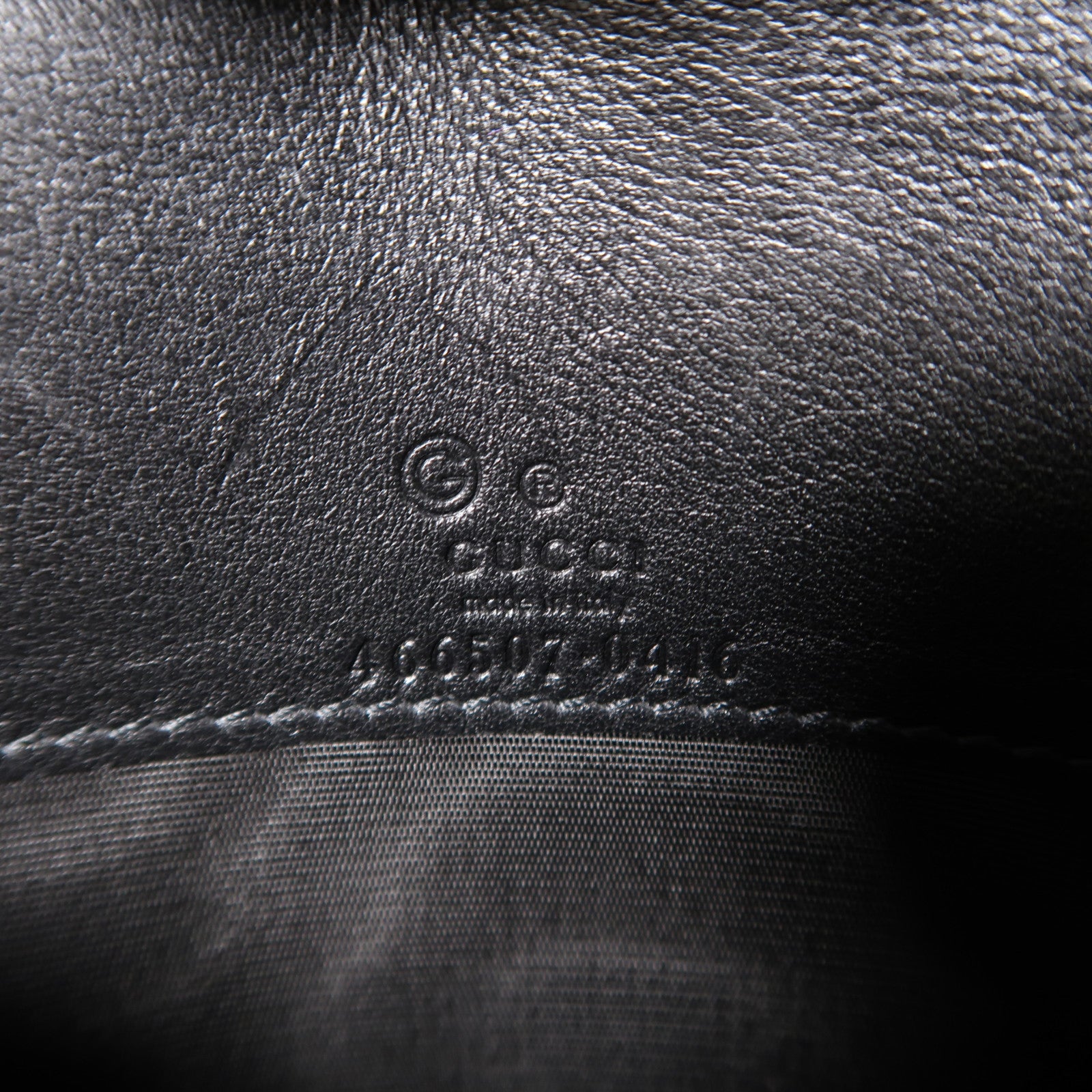 GUCCI 牛皮皮革Microguccissima金扣肩背袋黑色