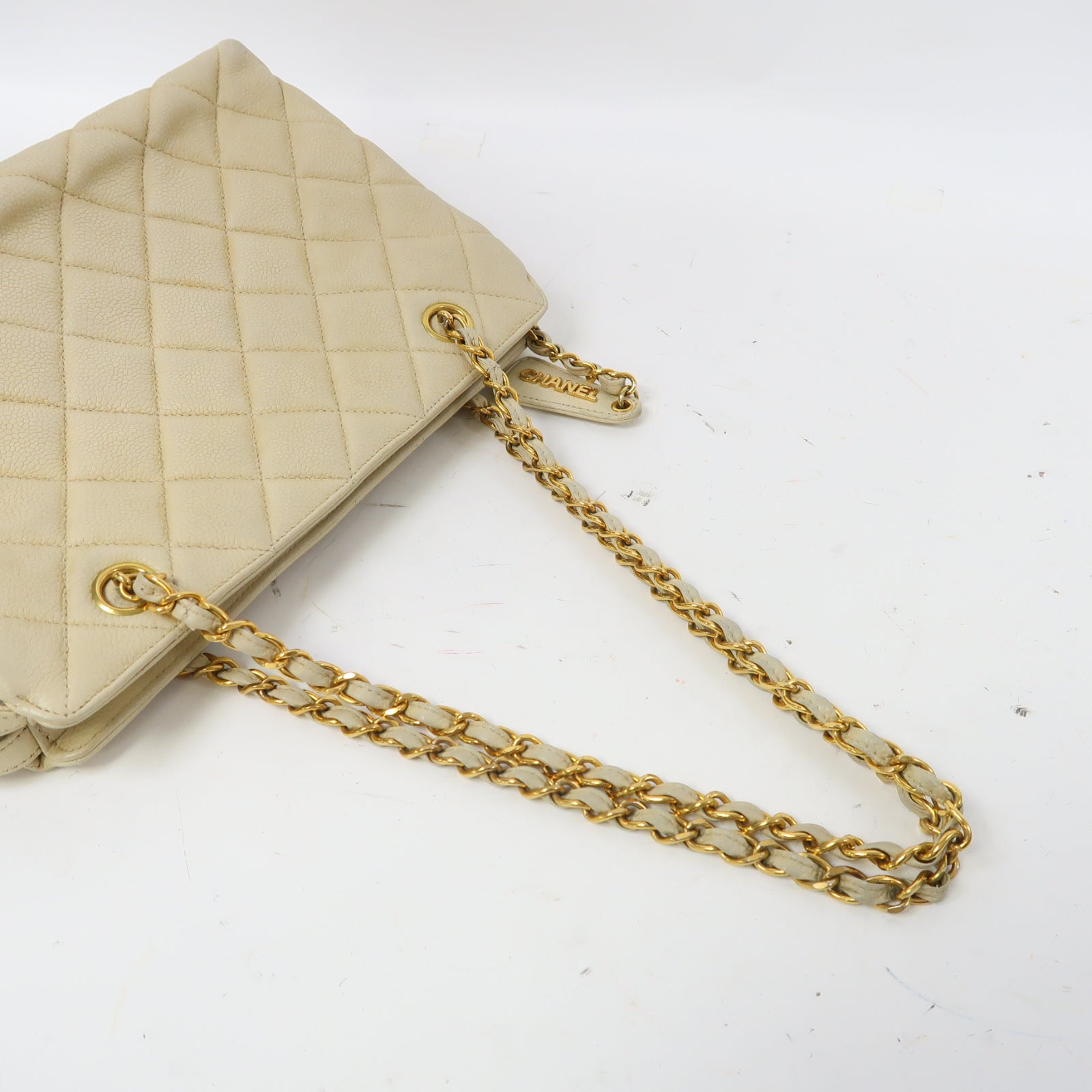 CHANEL 菱格Caviar皮革Chain Shoulder金扣鏈帶肩背袋米色
