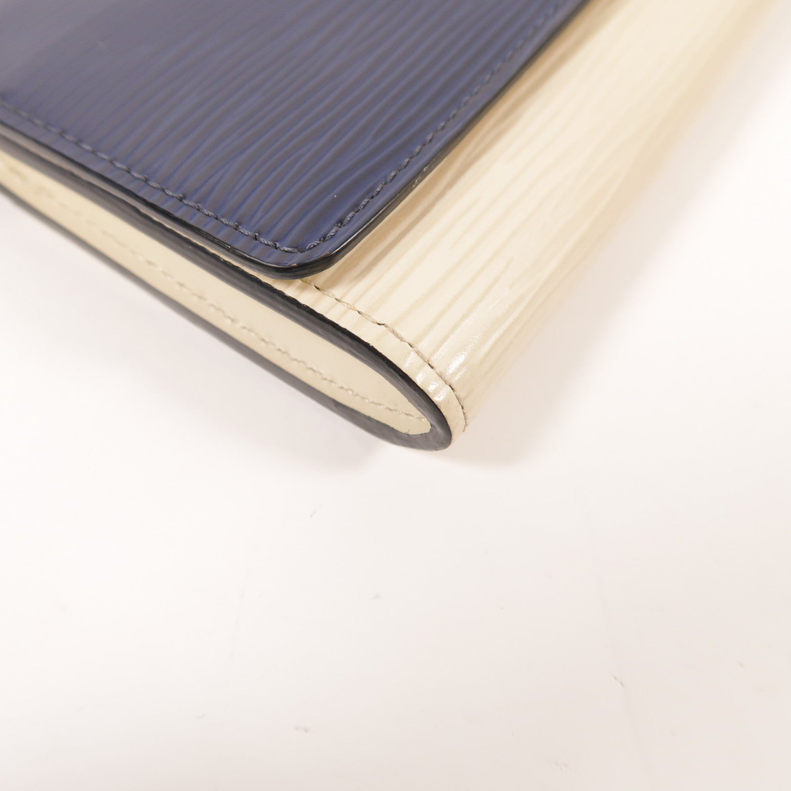 LOUIS VUITTON LV SHW Long Wallet Epi Navy/White