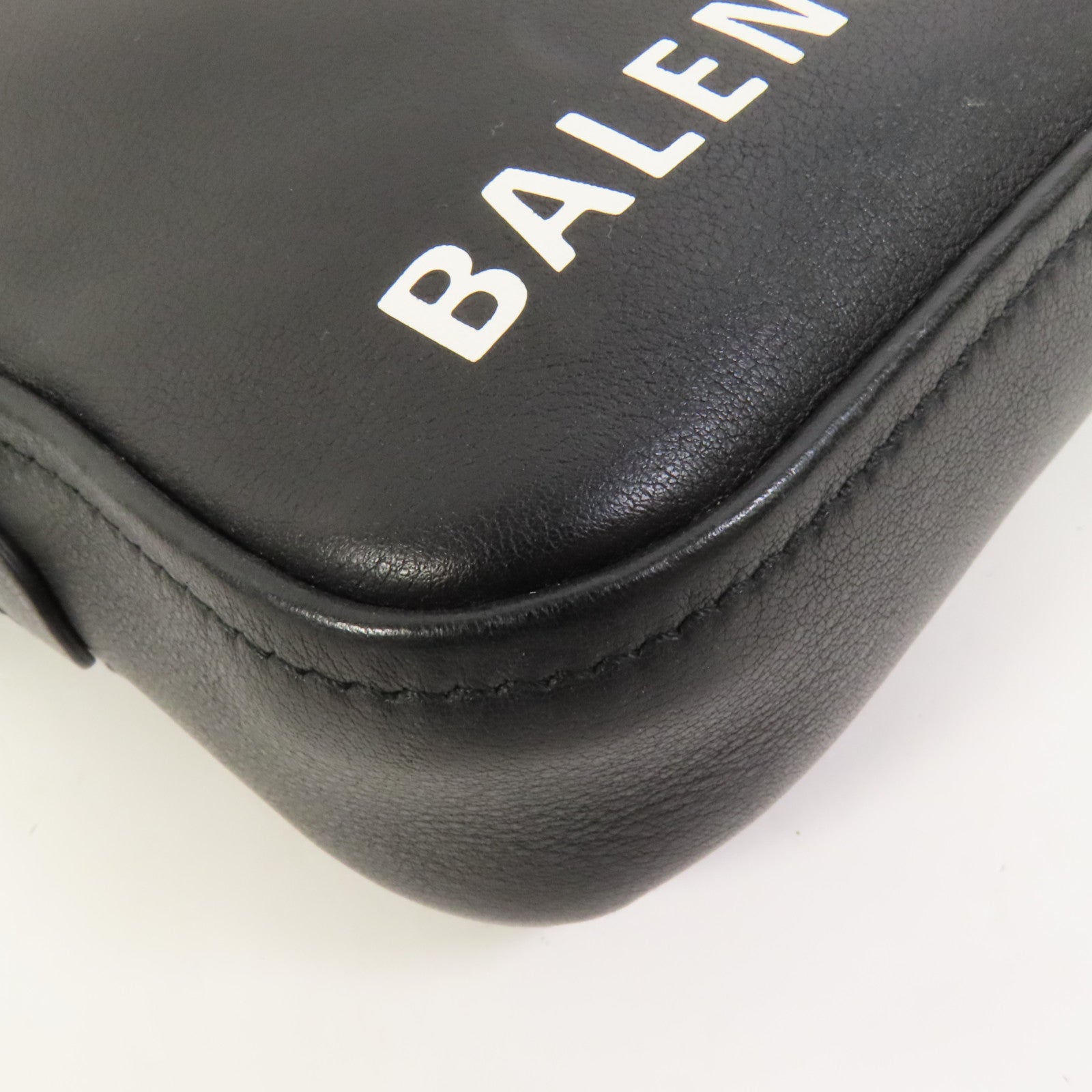 BALENCIAGA 【激減優惠】牛皮皮革Triangle Clutch手拿包