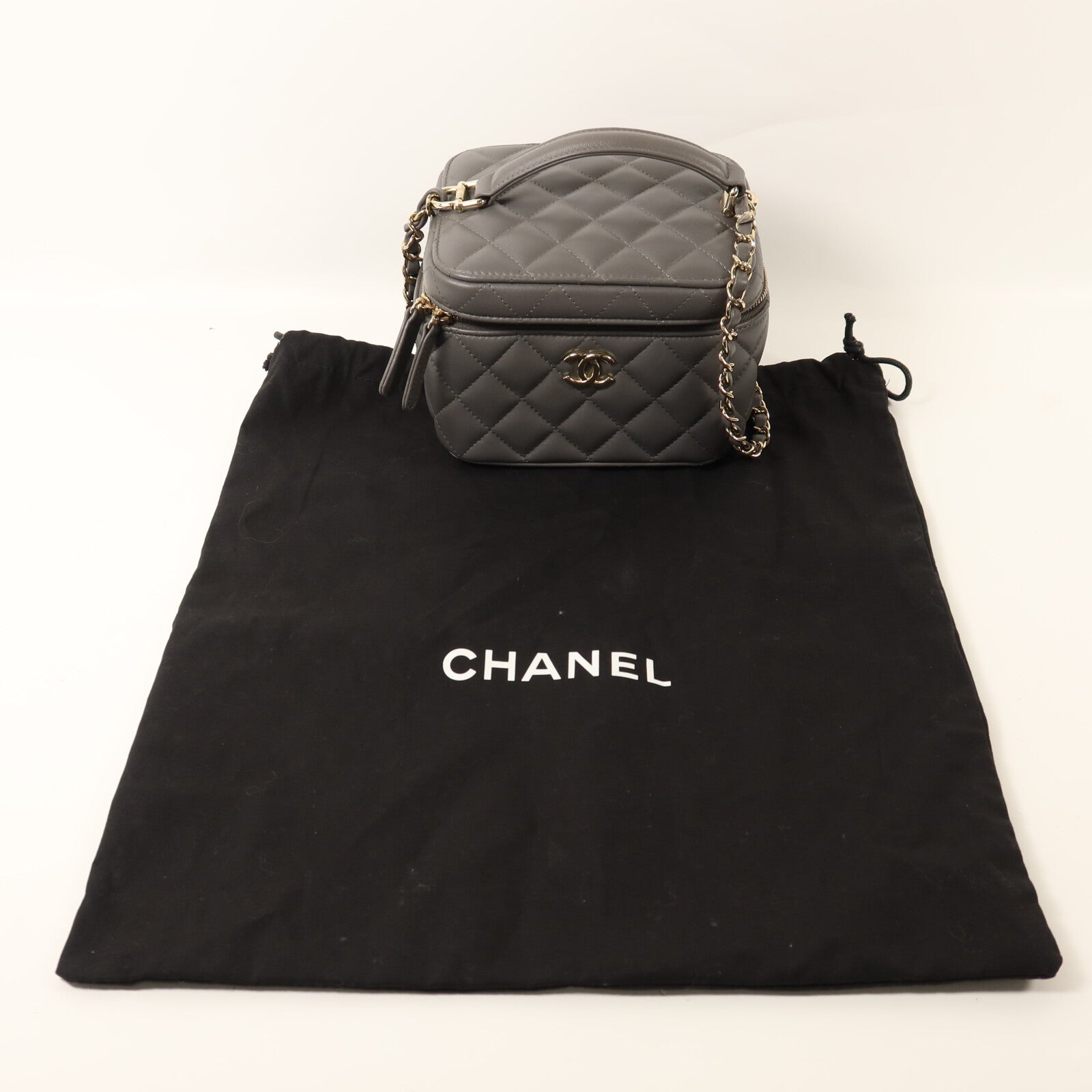 CHANEL 羊皮皮革Vanity Case金扣鏈帶手挽肩背兩用袋