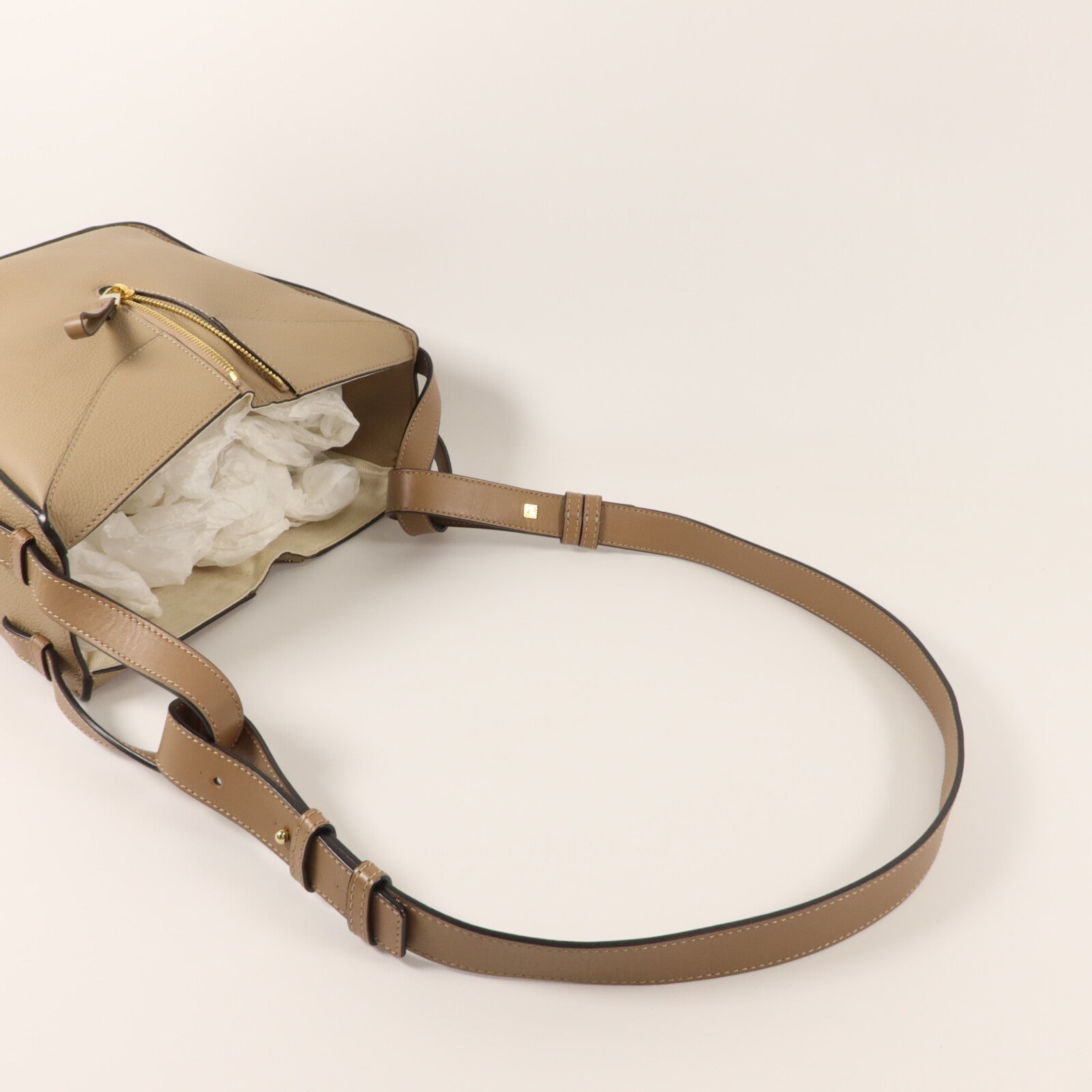 LOEWE 牛皮皮革Hammock Small手挽肩背兩用袋