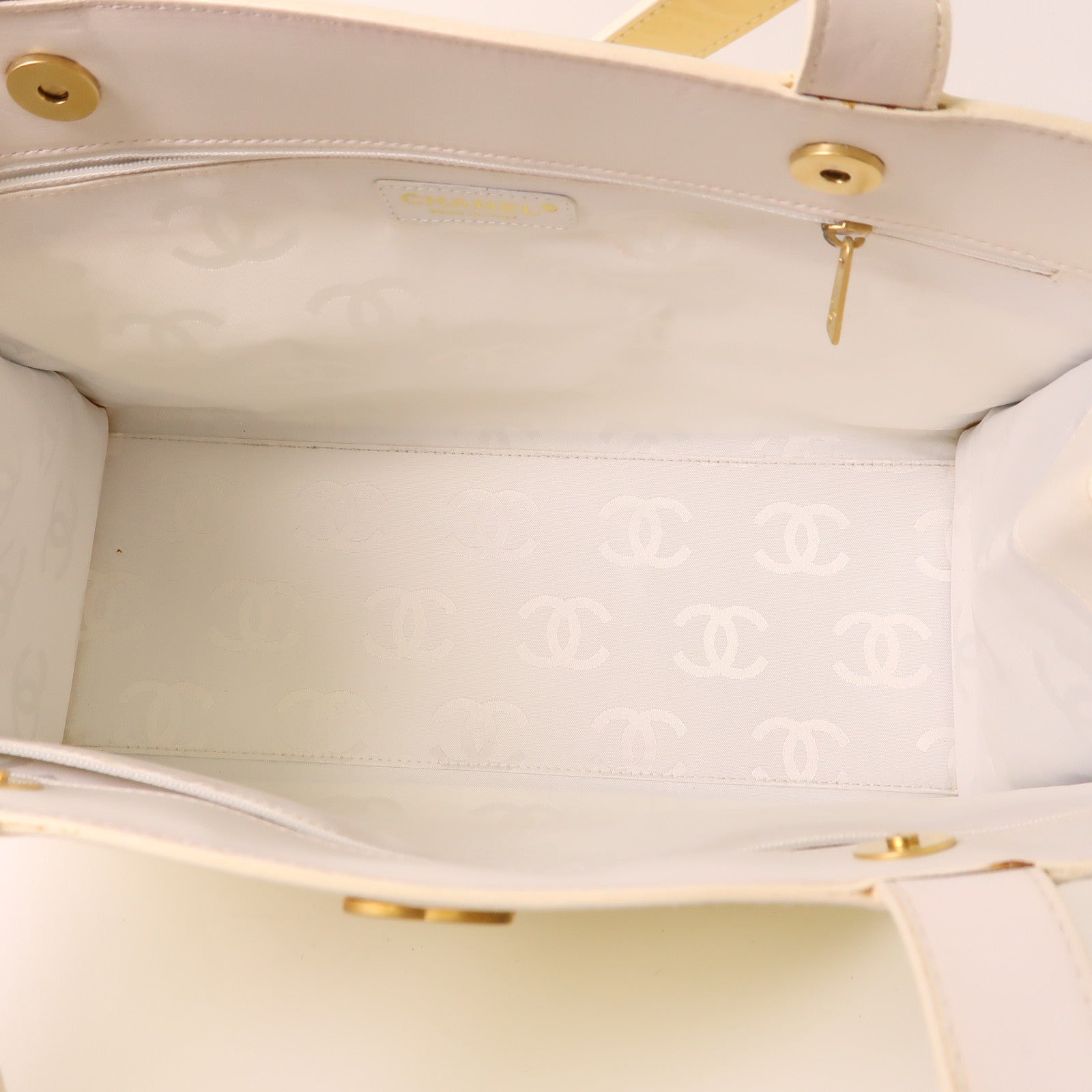 CHANEL 漆皮皮革Tote Bag金扣手挽袋