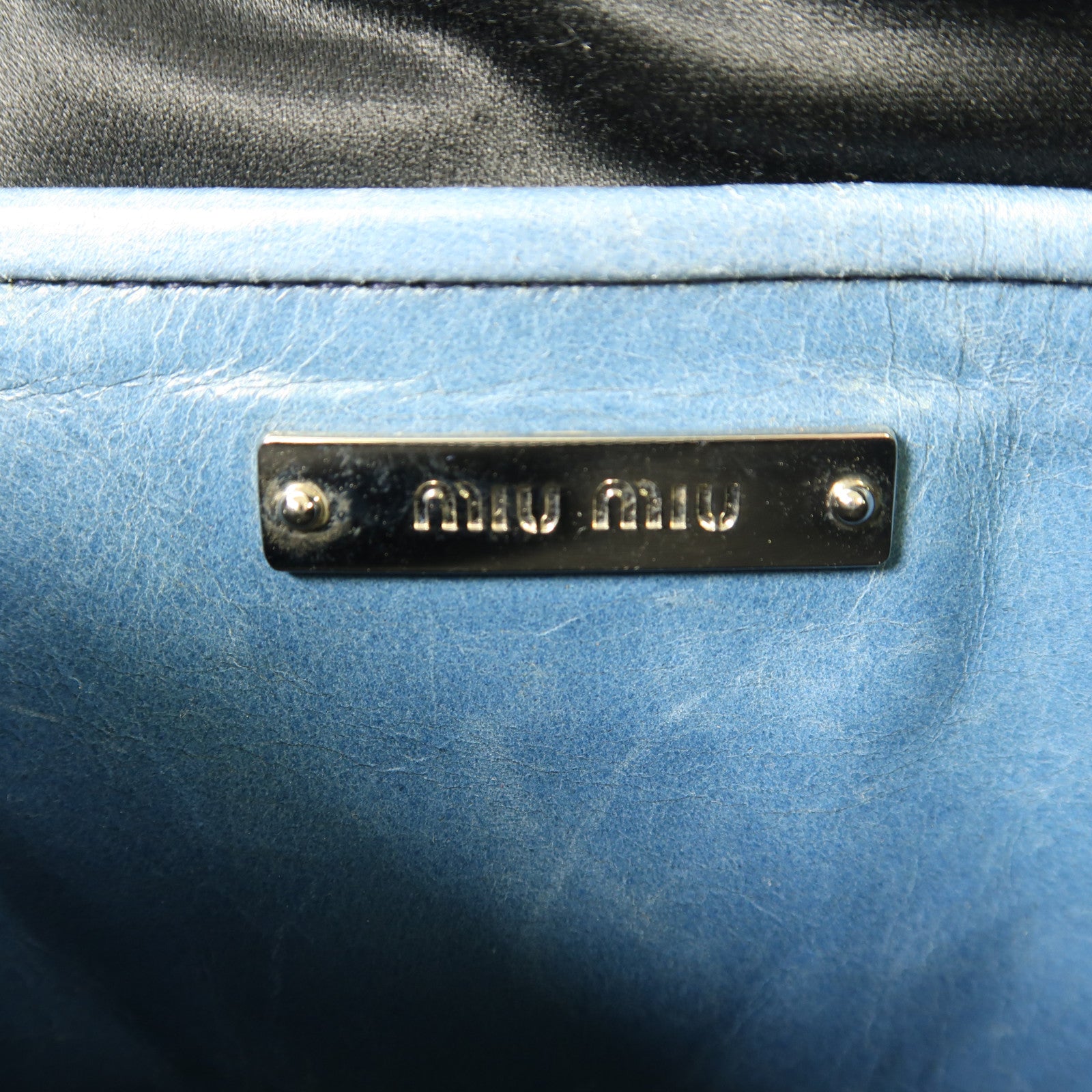 Miu Miu 【激減優惠】牛皮皮革Shoulder Bag銀扣肩背袋