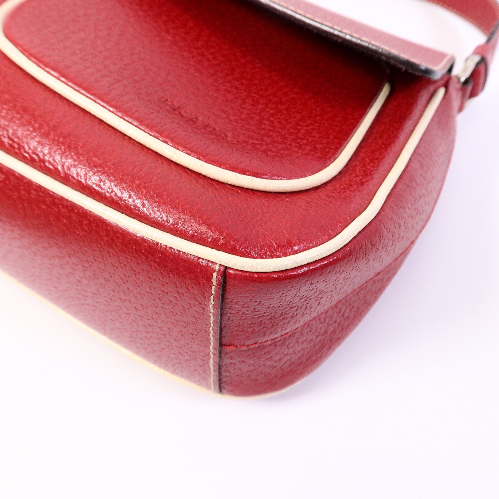PRADA Cinghiale Vintage Shoulder Bag 肩背袋