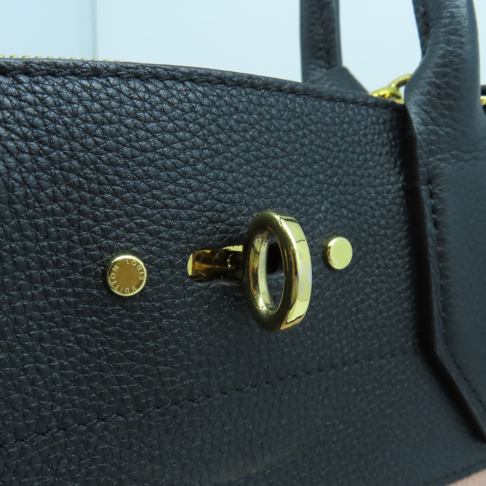 LOUIS VUITTON 【清倉大減價】牛皮皮革City Steamer MM金扣手挽肩背兩用袋粉紅色/黑色