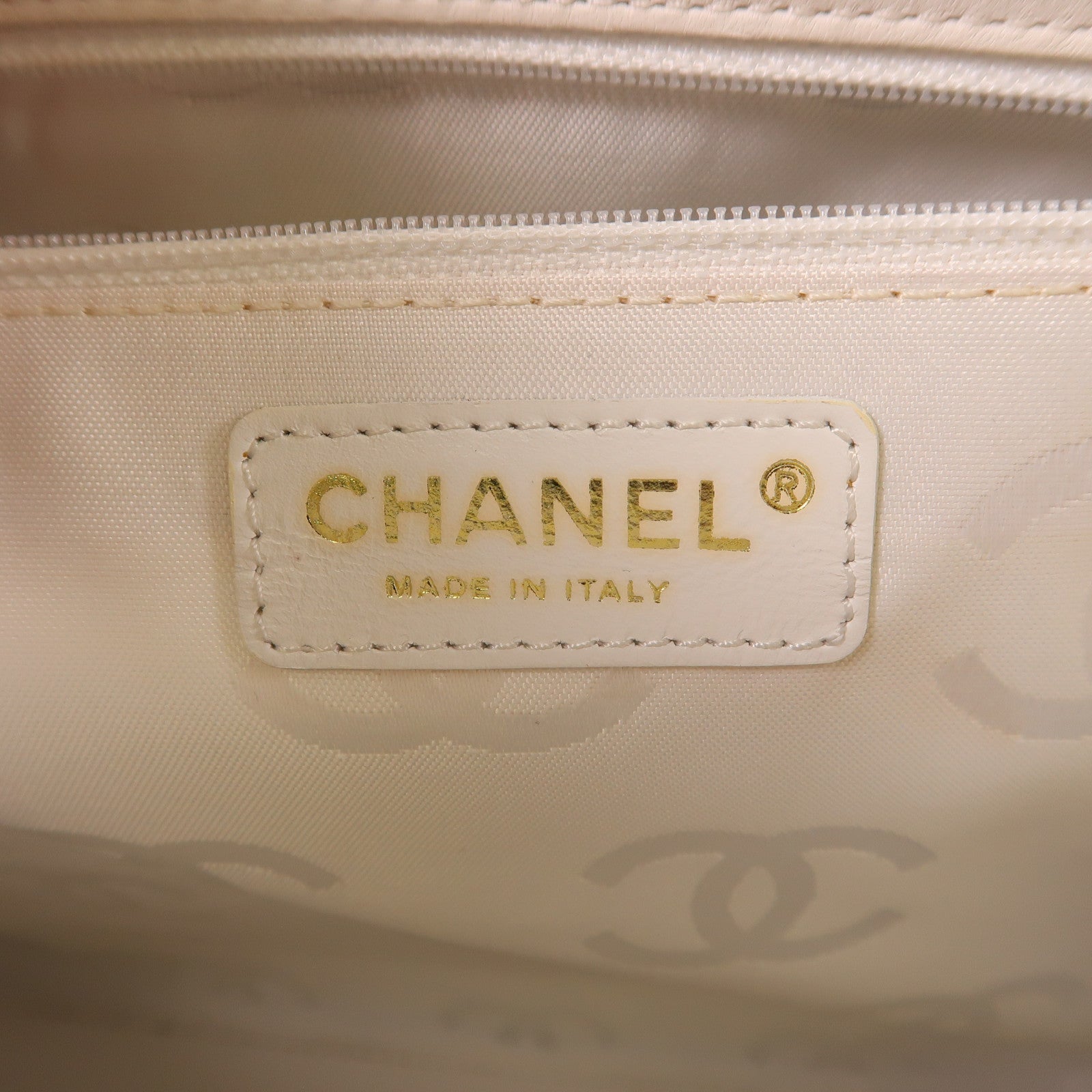 CHANEL 漆皮皮革Tote Bag金扣手挽袋