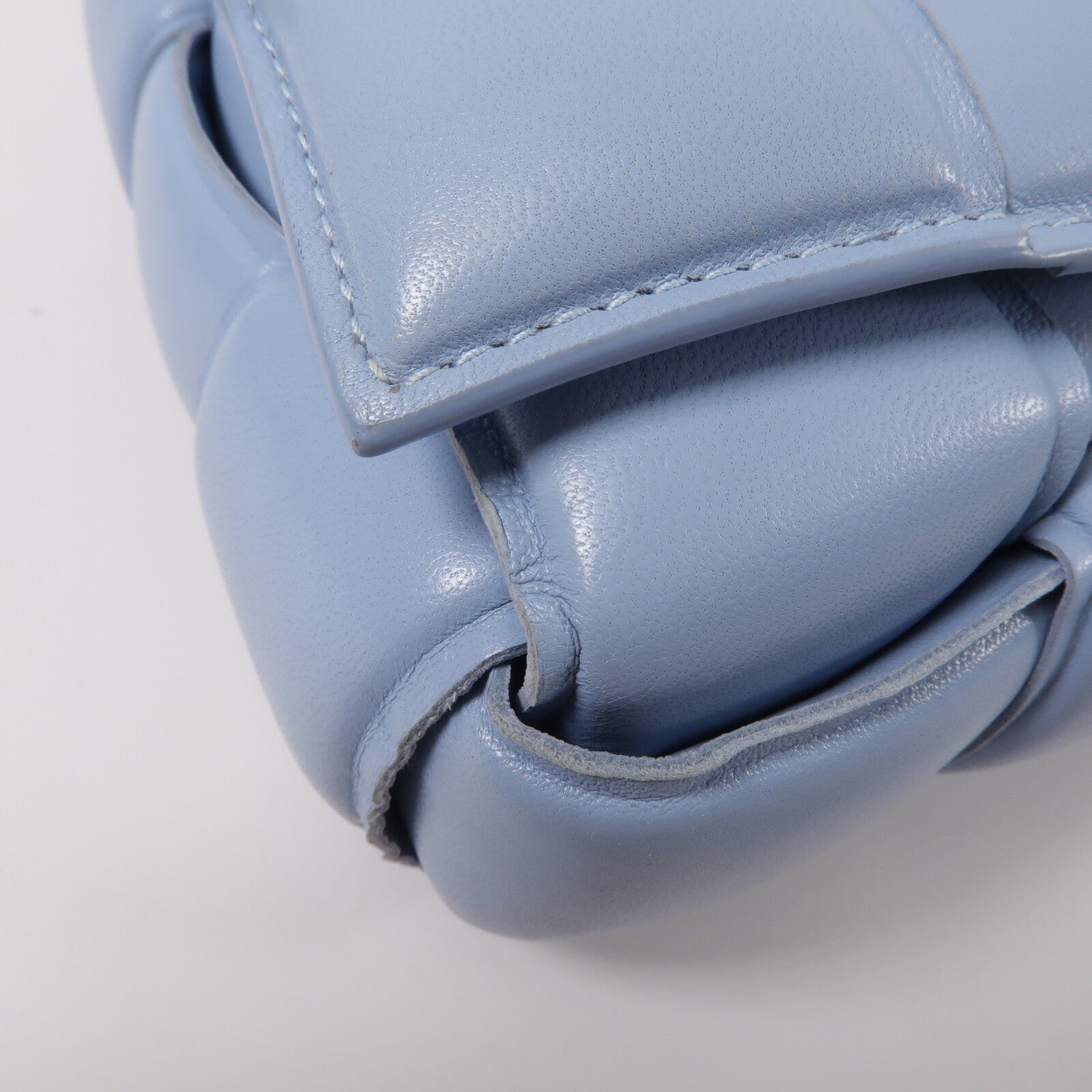 BOTTEGA VENETA 羊皮皮革Padded Casette Bag肩背袋