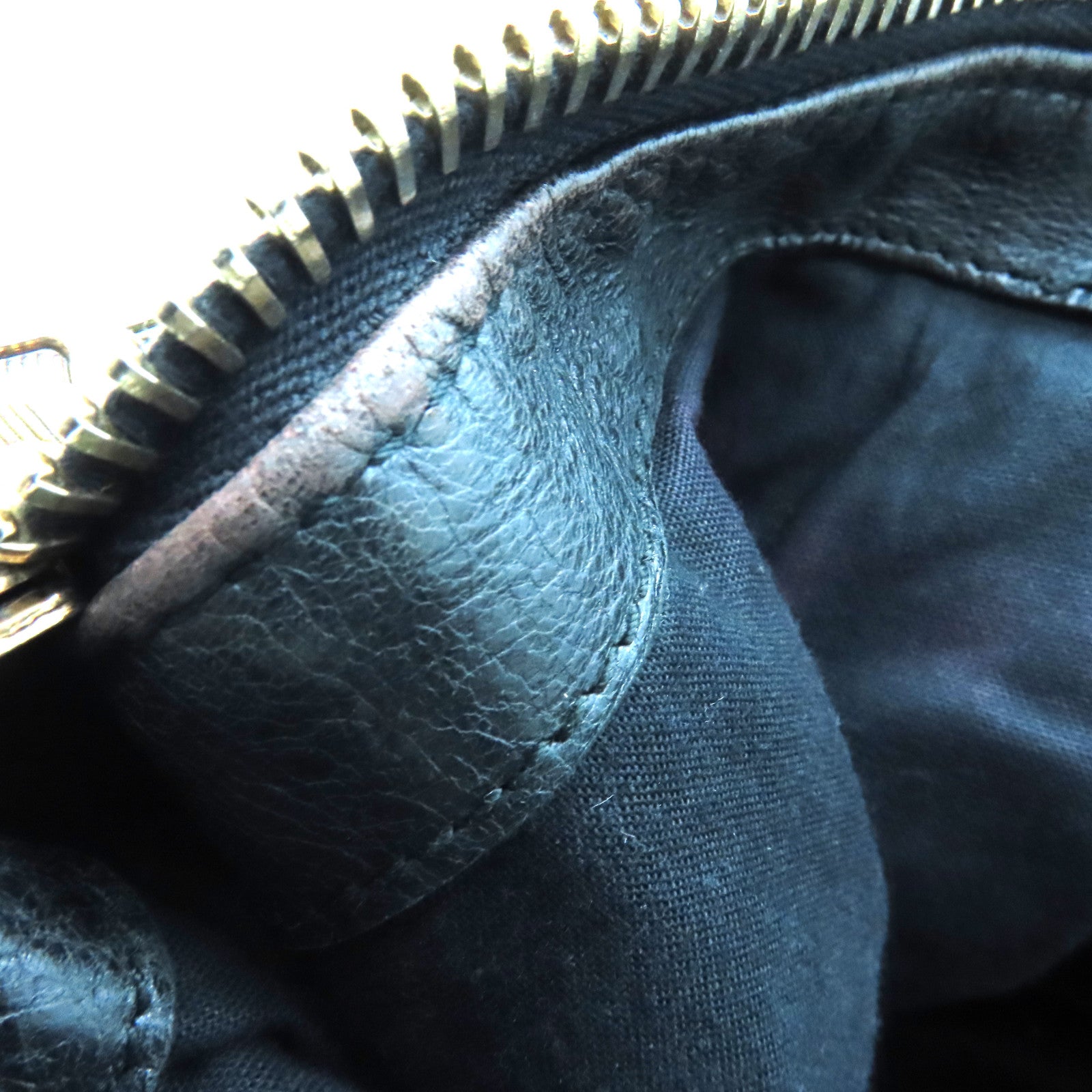 BALENCIAGA 牛皮皮革Giant Work金扣手挽袋黑色