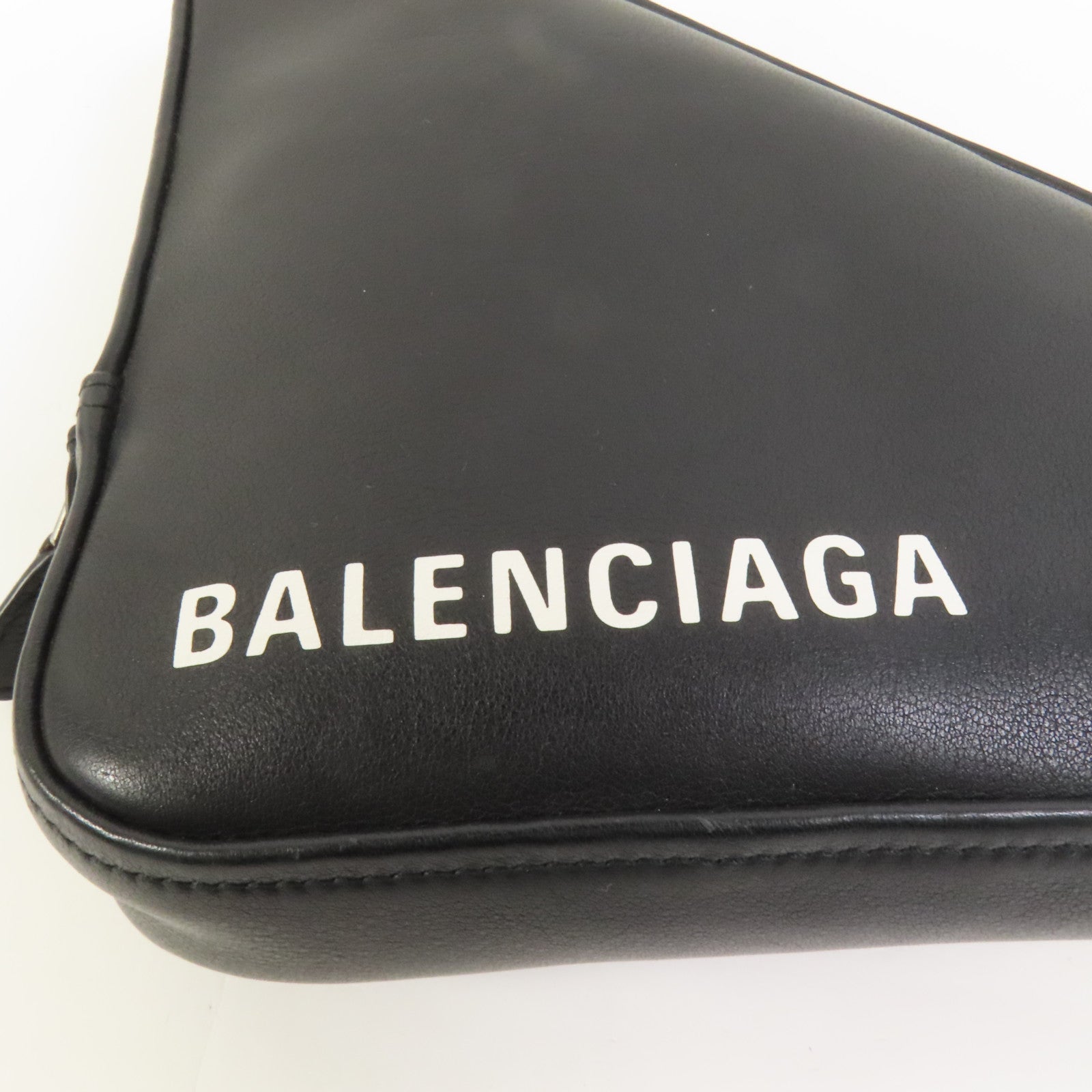 BALENCIAGA 【激減優惠】牛皮皮革Triangle Clutch手拿包