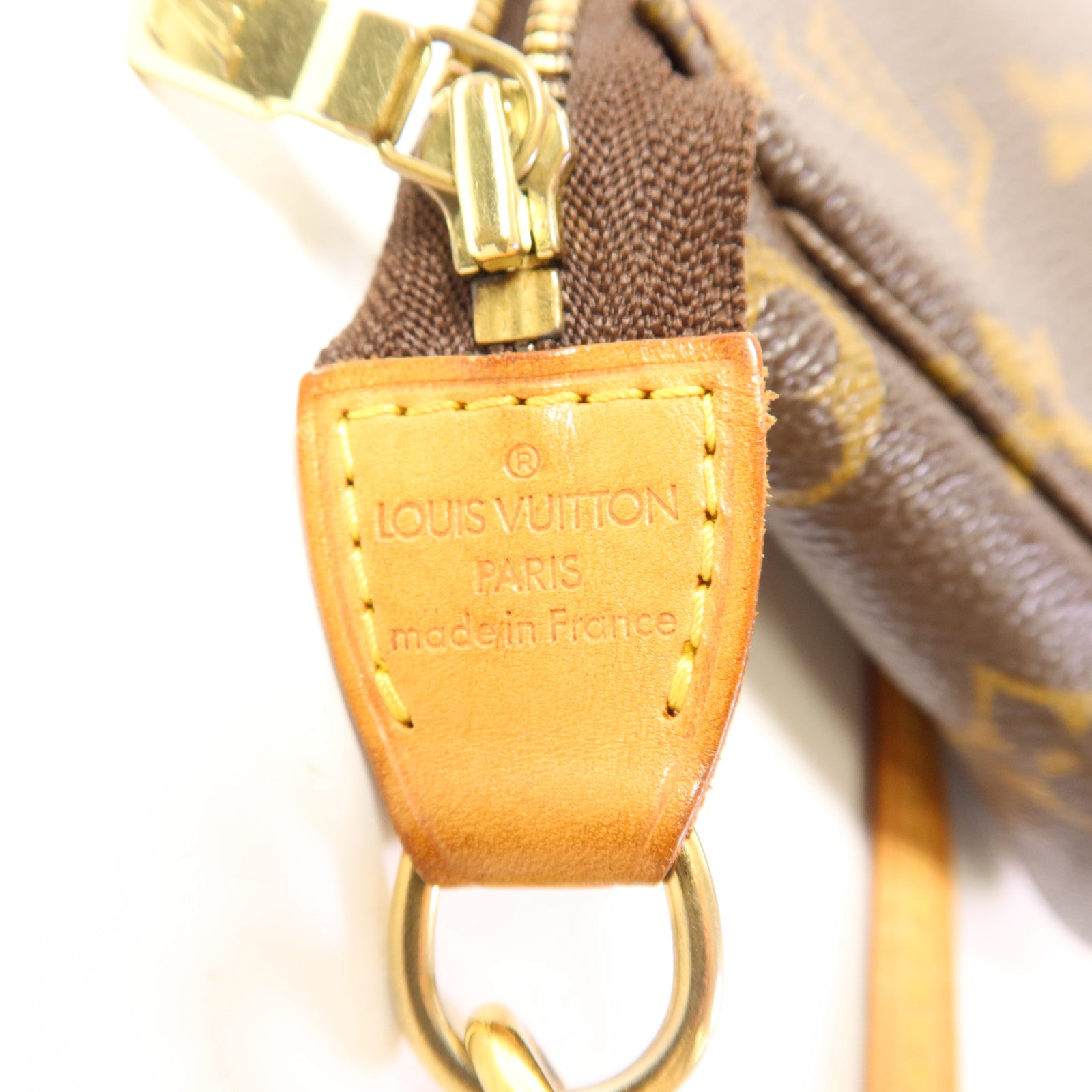 LOUIS VUITTON Monogram Pochette Accessoires金扣手挽袋棕色