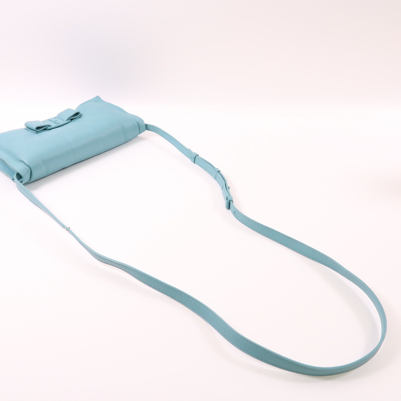 Salvatore Ferragamo 牛皮皮革Shoulder Bag銀扣肩背袋藍色