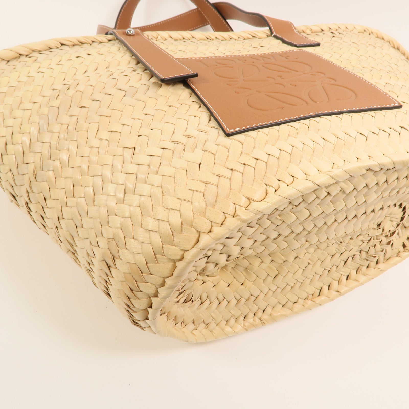 LOEWE Raffia Bucket Tote Bag銀扣手挽袋