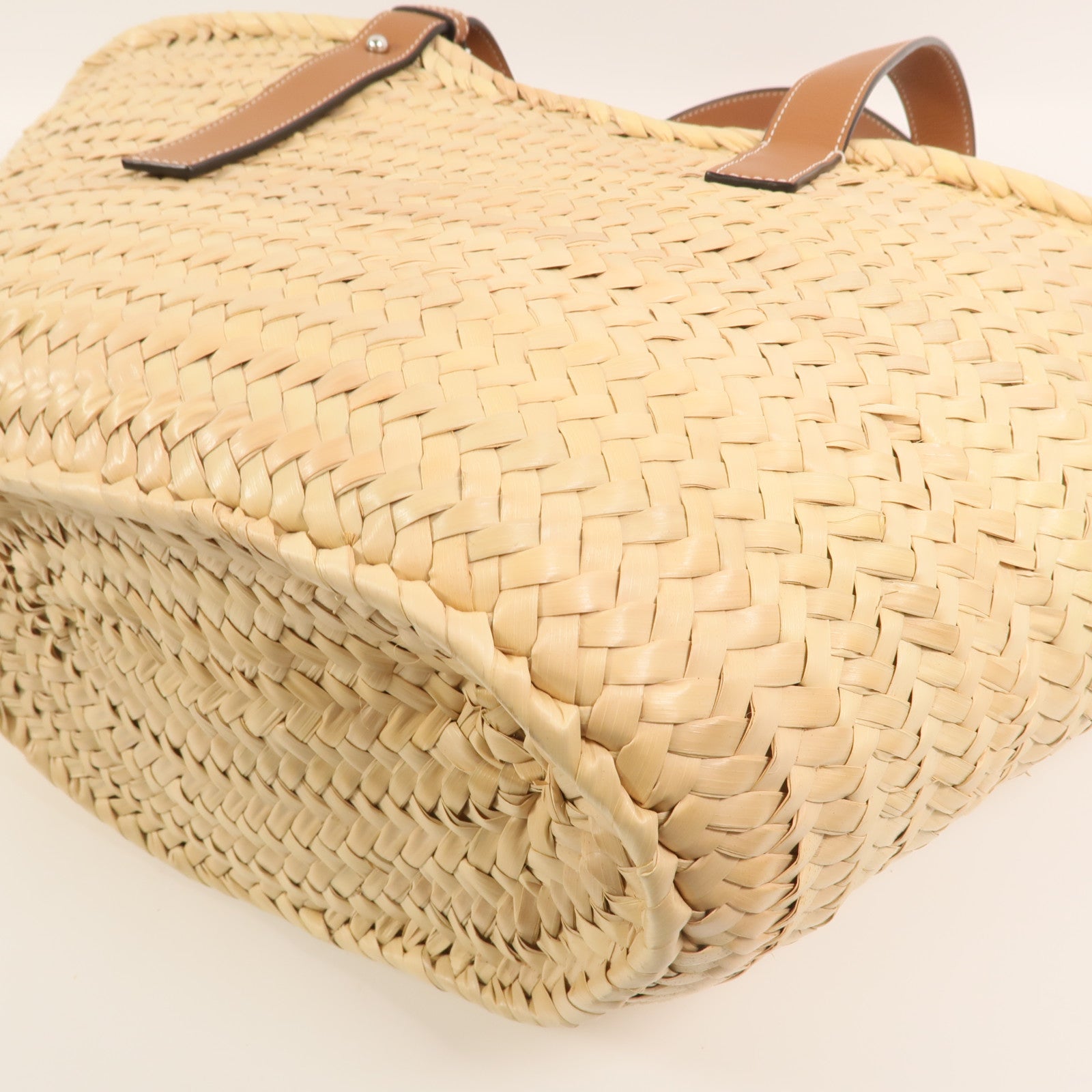 LOEWE Raffia Bucket Tote Bag銀扣手挽袋
