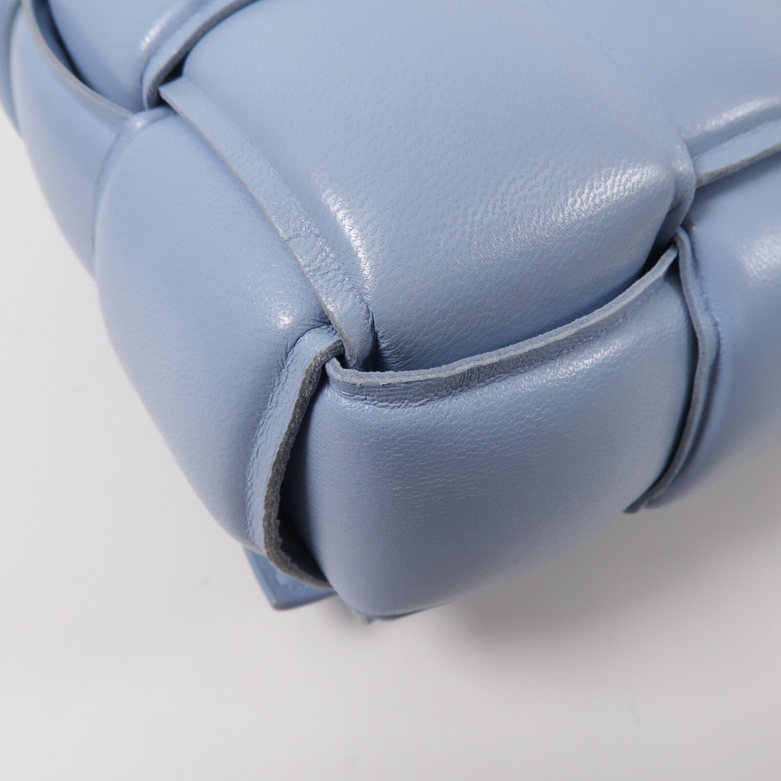 BOTTEGA VENETA 羊皮皮革Padded Casette Bag肩背袋