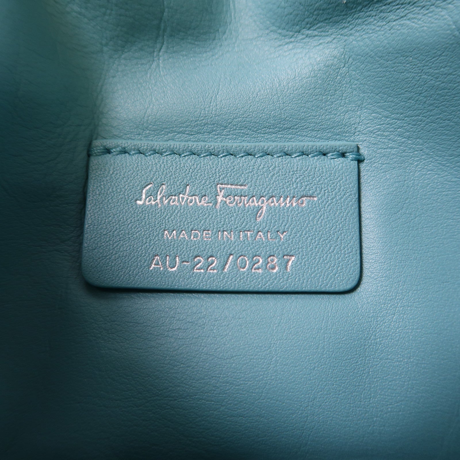 Salvatore Ferragamo 牛皮皮革Shoulder Bag銀扣肩背袋藍色