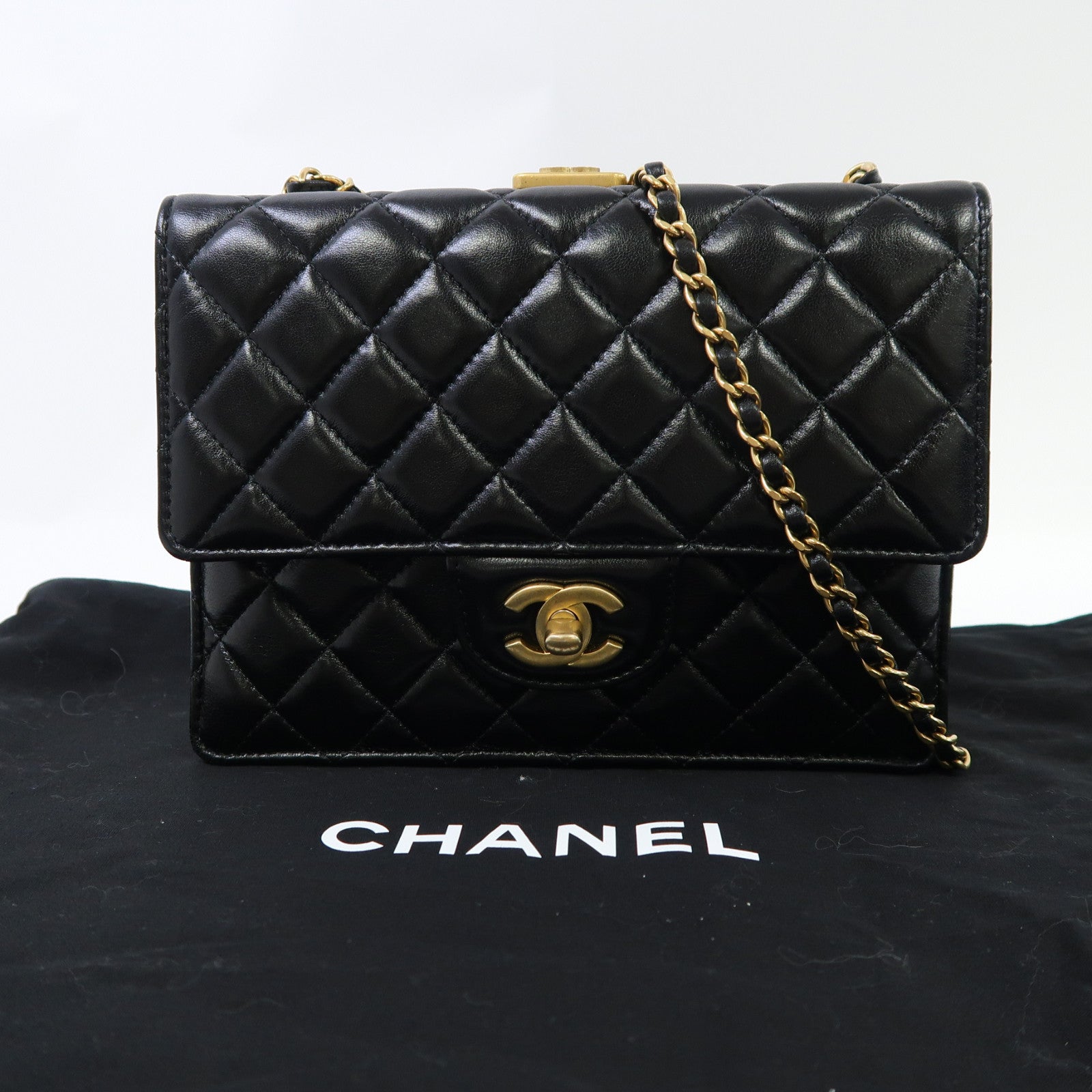 CHANEL 菱格牛皮皮革Chain Shoulder金扣鏈帶肩背袋黑色