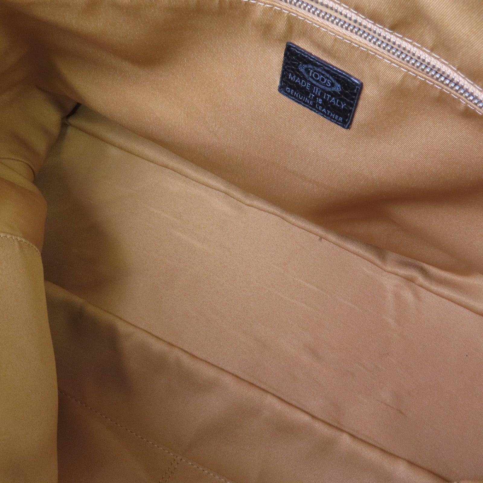 TOD'S 牛皮皮革Hand Bag銀扣手挽袋