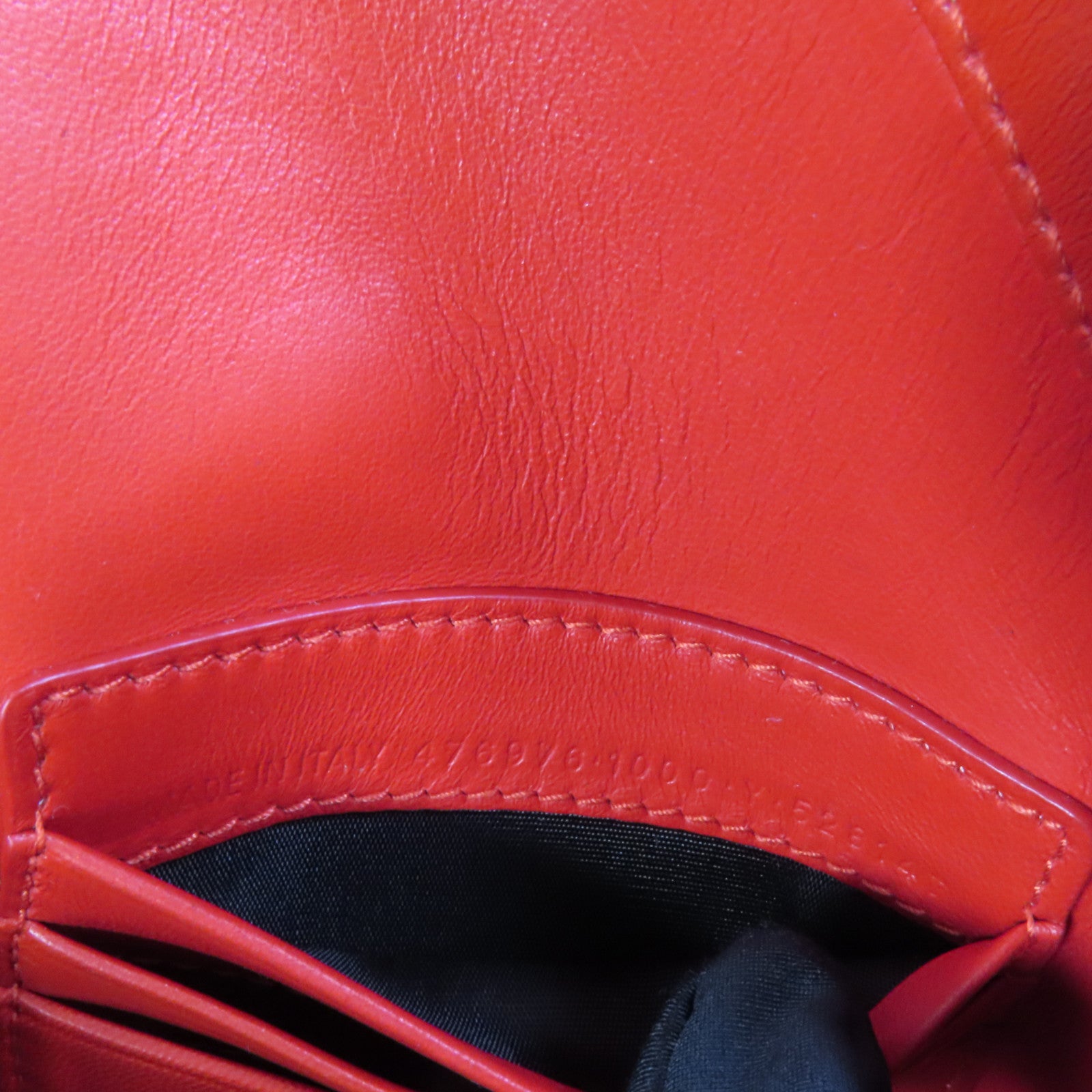 BALENCIAGA 【激減優惠】牛皮皮革Triangle Clutch手拿包