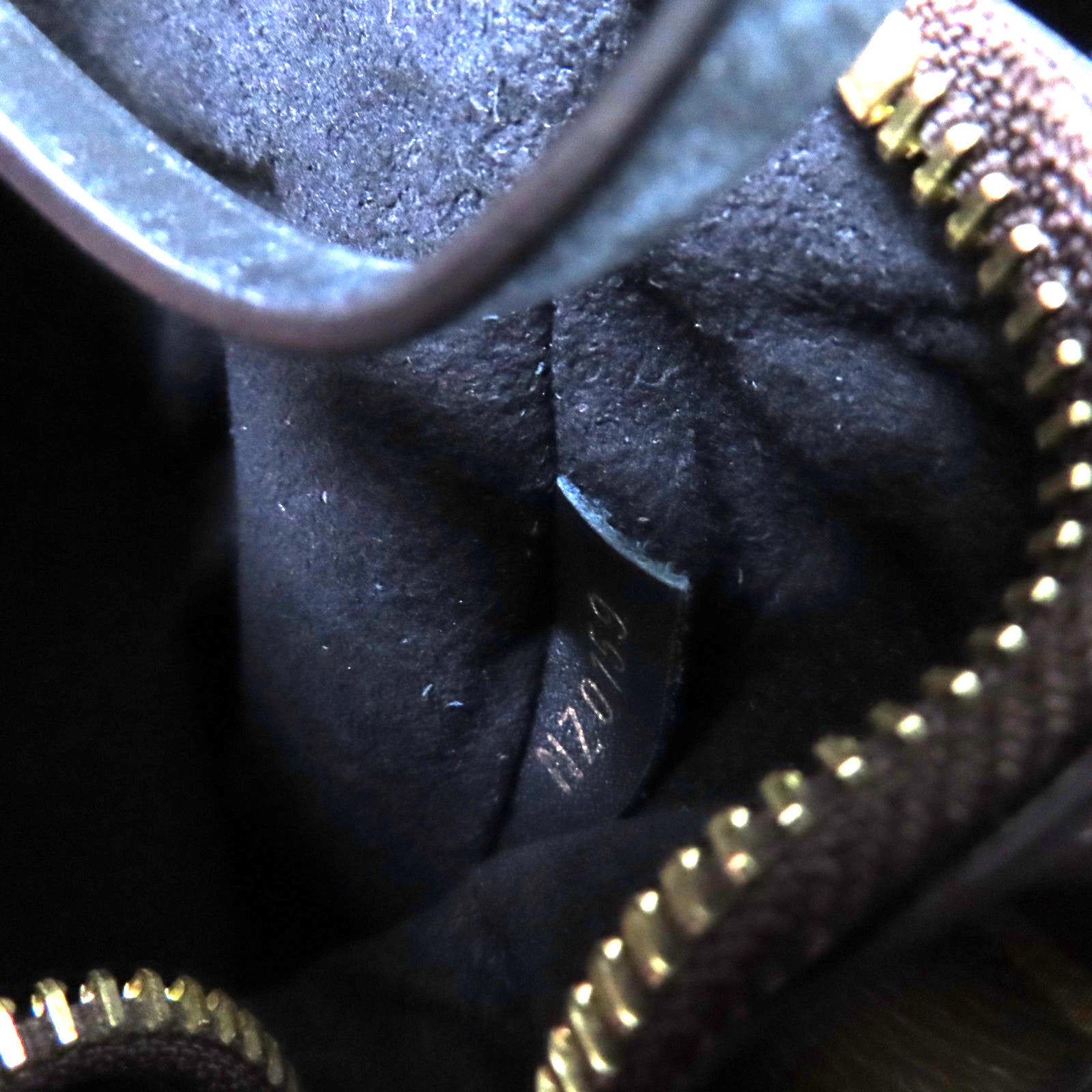 LOUIS VUITTON Monogram Neo Noe MM Shoulder Bag金扣肩背袋啡色