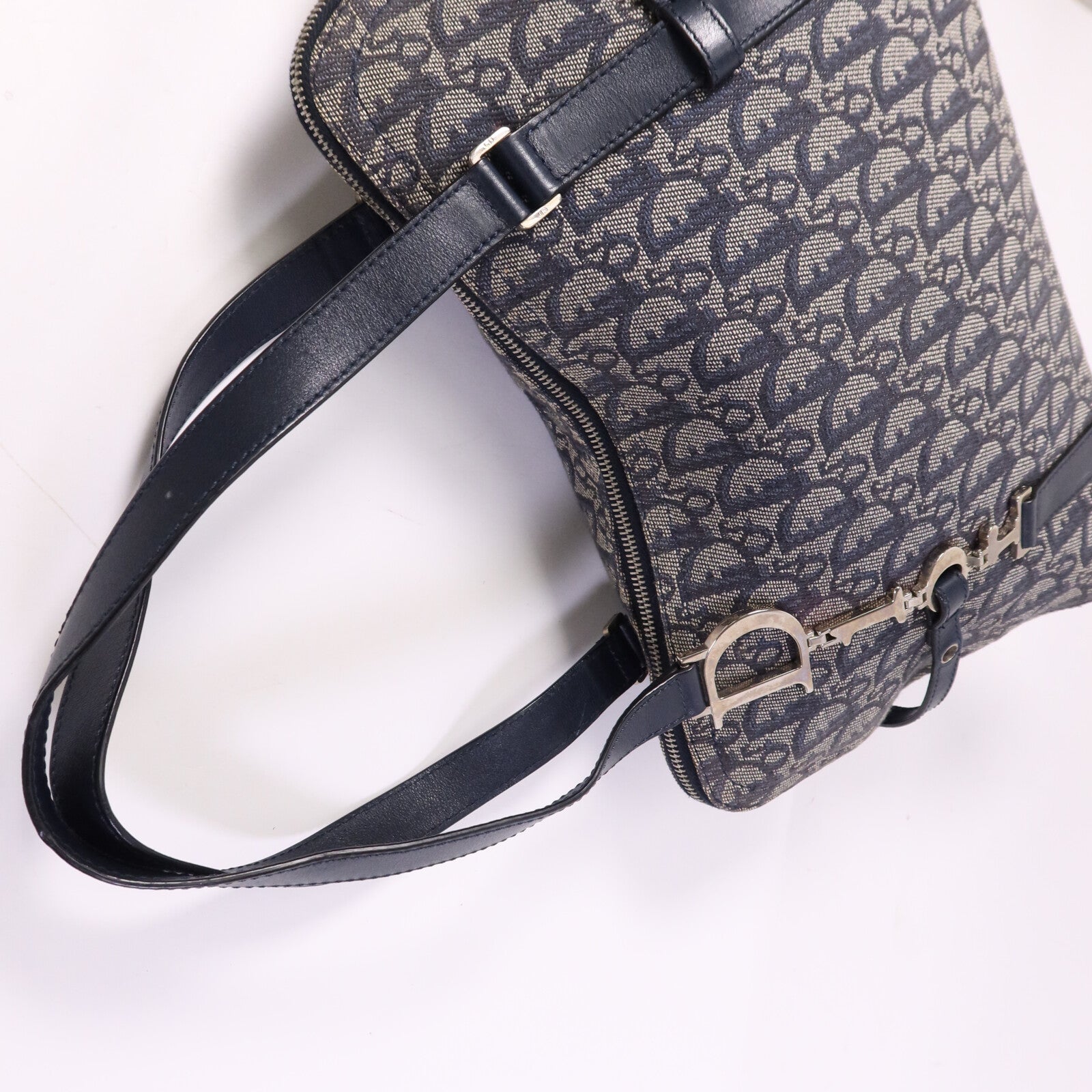 Dior 帆布Trotter銀扣肩背袋