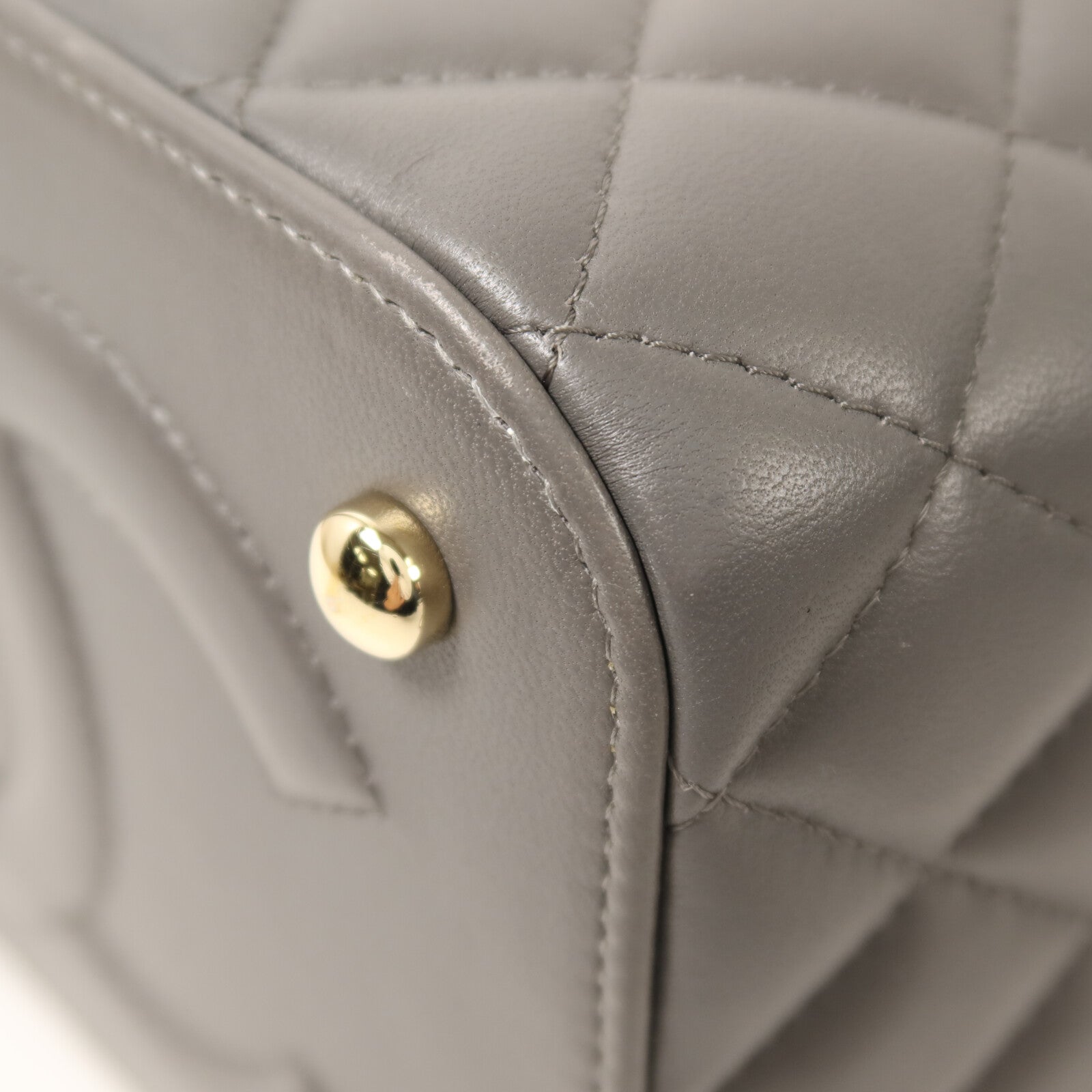 CHANEL 羊皮皮革Vanity Case金扣鏈帶手挽肩背兩用袋