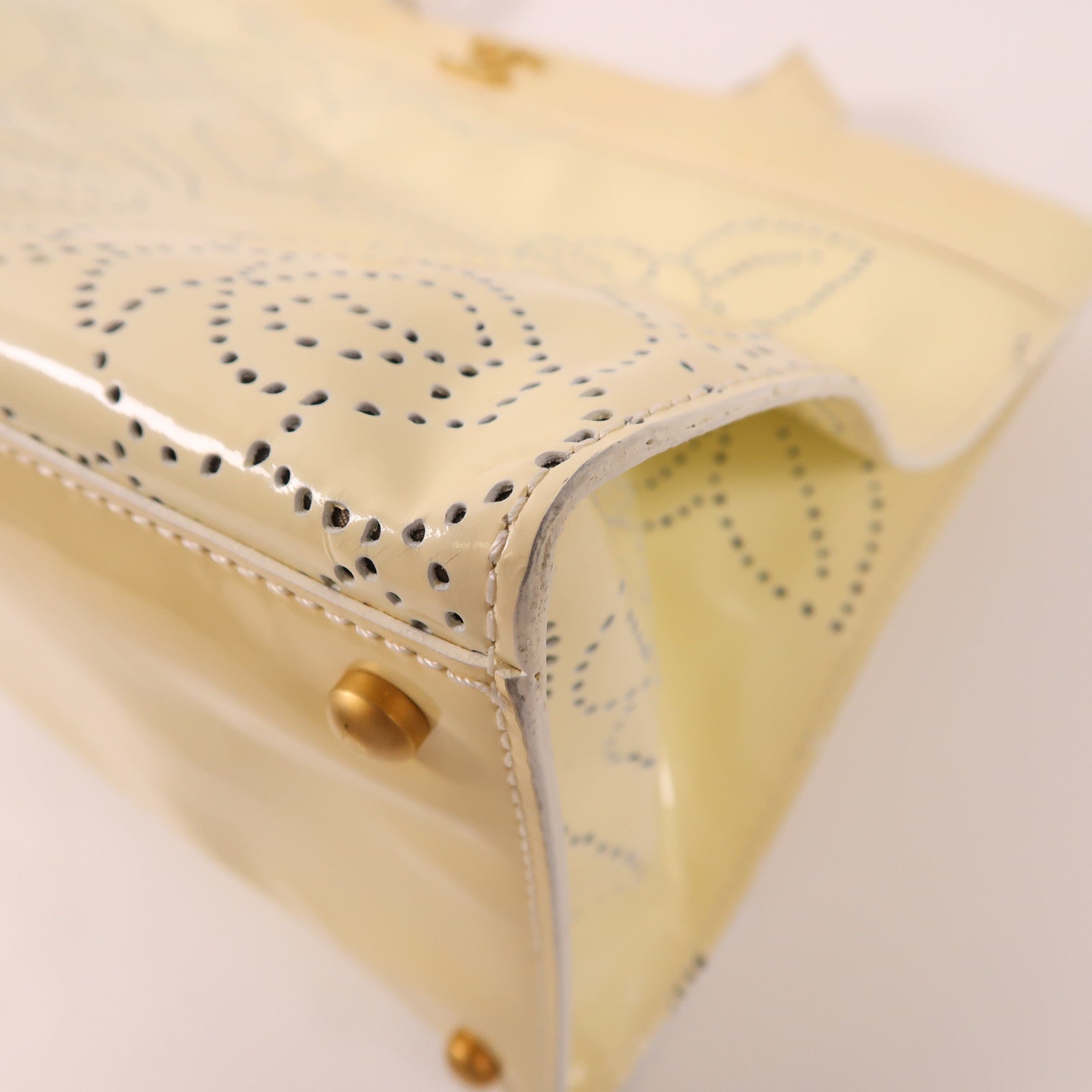 CHANEL 漆皮皮革Tote Bag金扣手挽袋