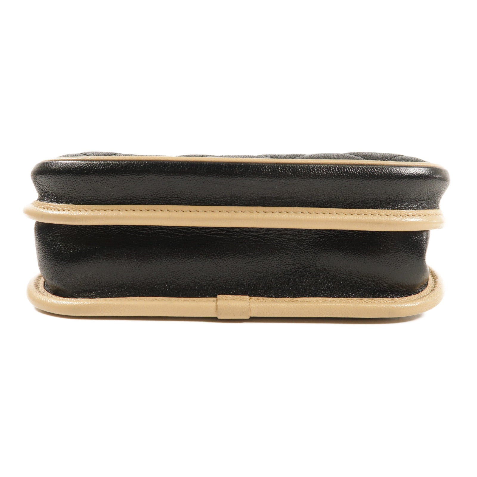 CHANEL 牛皮皮革Messenger Bag金扣肩背袋