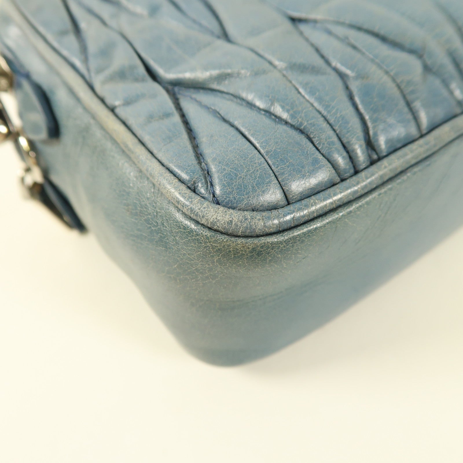 Miu Miu 【激減優惠】牛皮皮革Shoulder Bag銀扣肩背袋