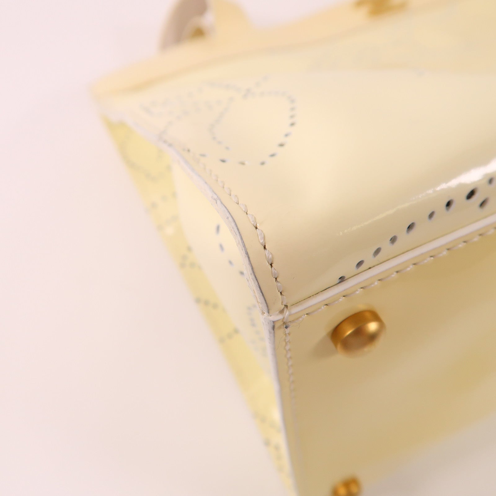 CHANEL 漆皮皮革Tote Bag金扣手挽袋