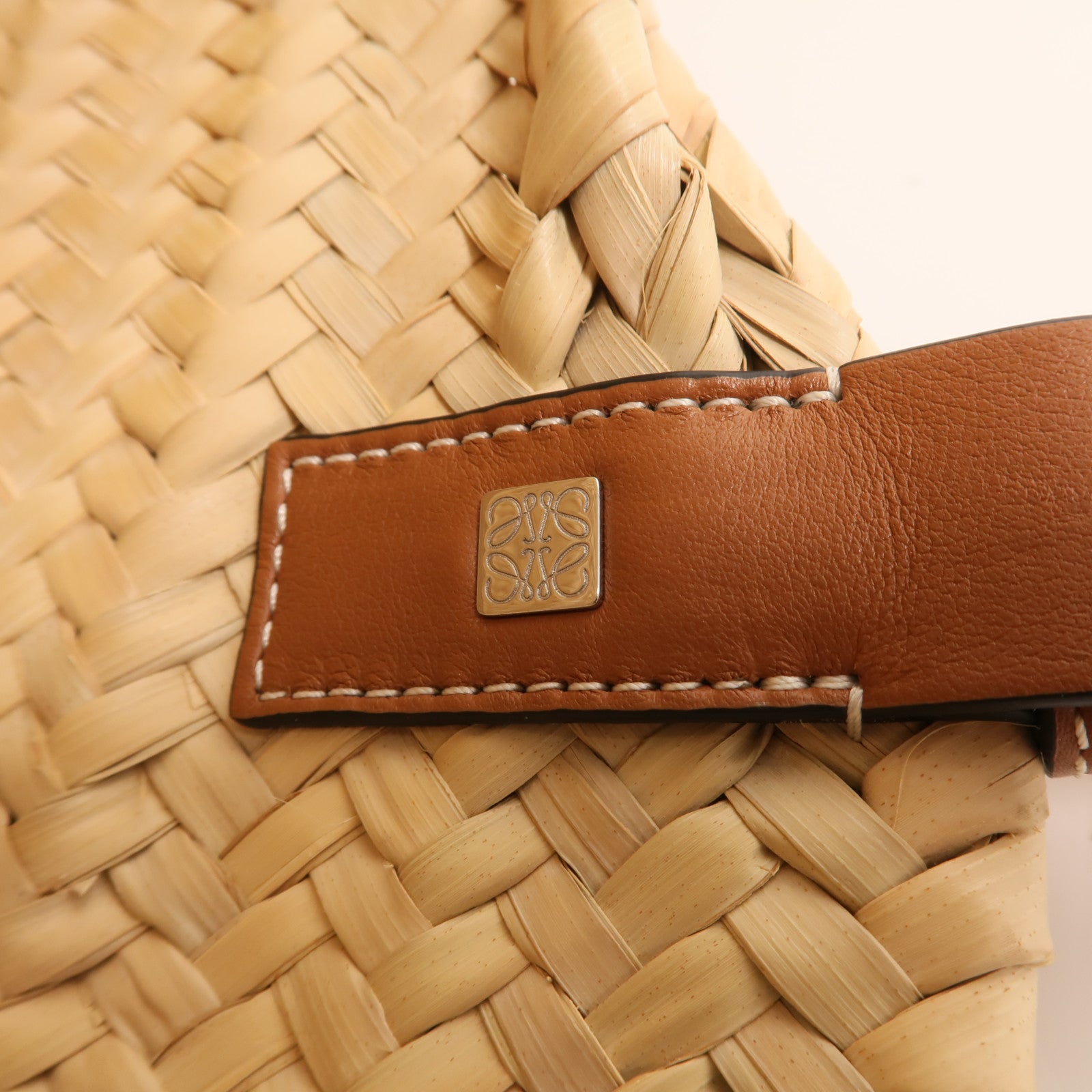 LOEWE Raffia Bucket Tote Bag銀扣手挽袋
