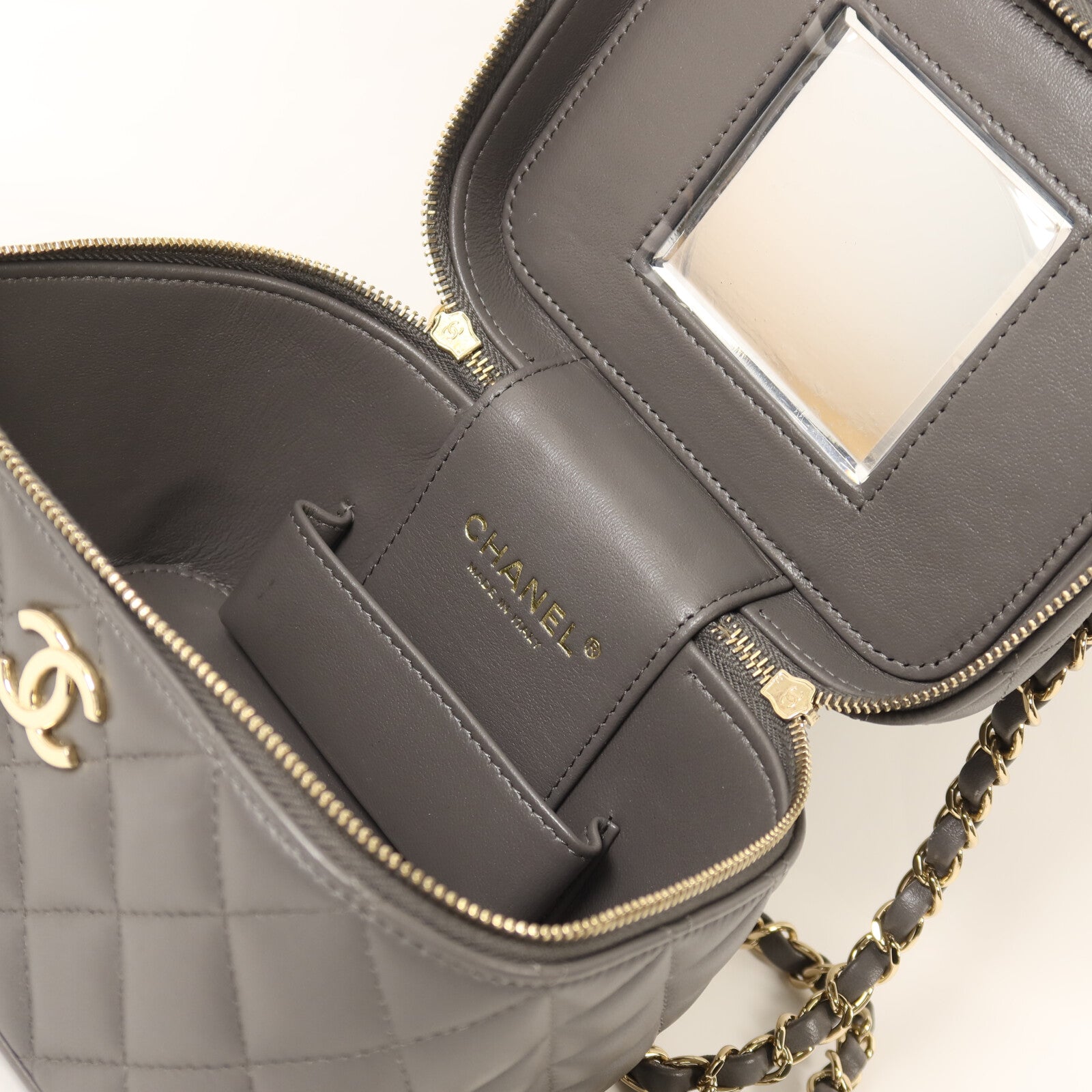 CHANEL 羊皮皮革Vanity Case金扣鏈帶手挽肩背兩用袋