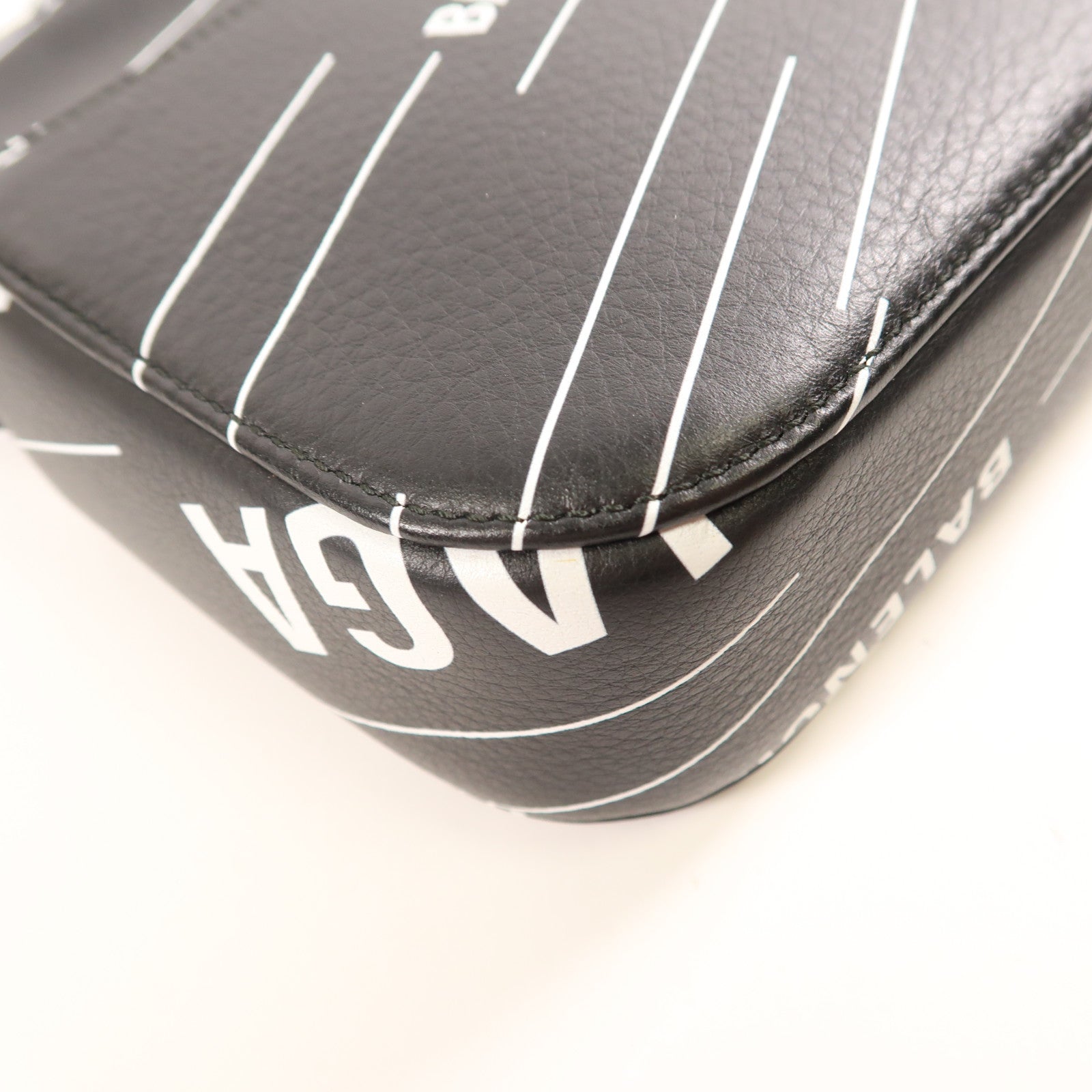 BALENCIAGA SHW Shoulder Bag Calfskin Leather 552370 Black/White