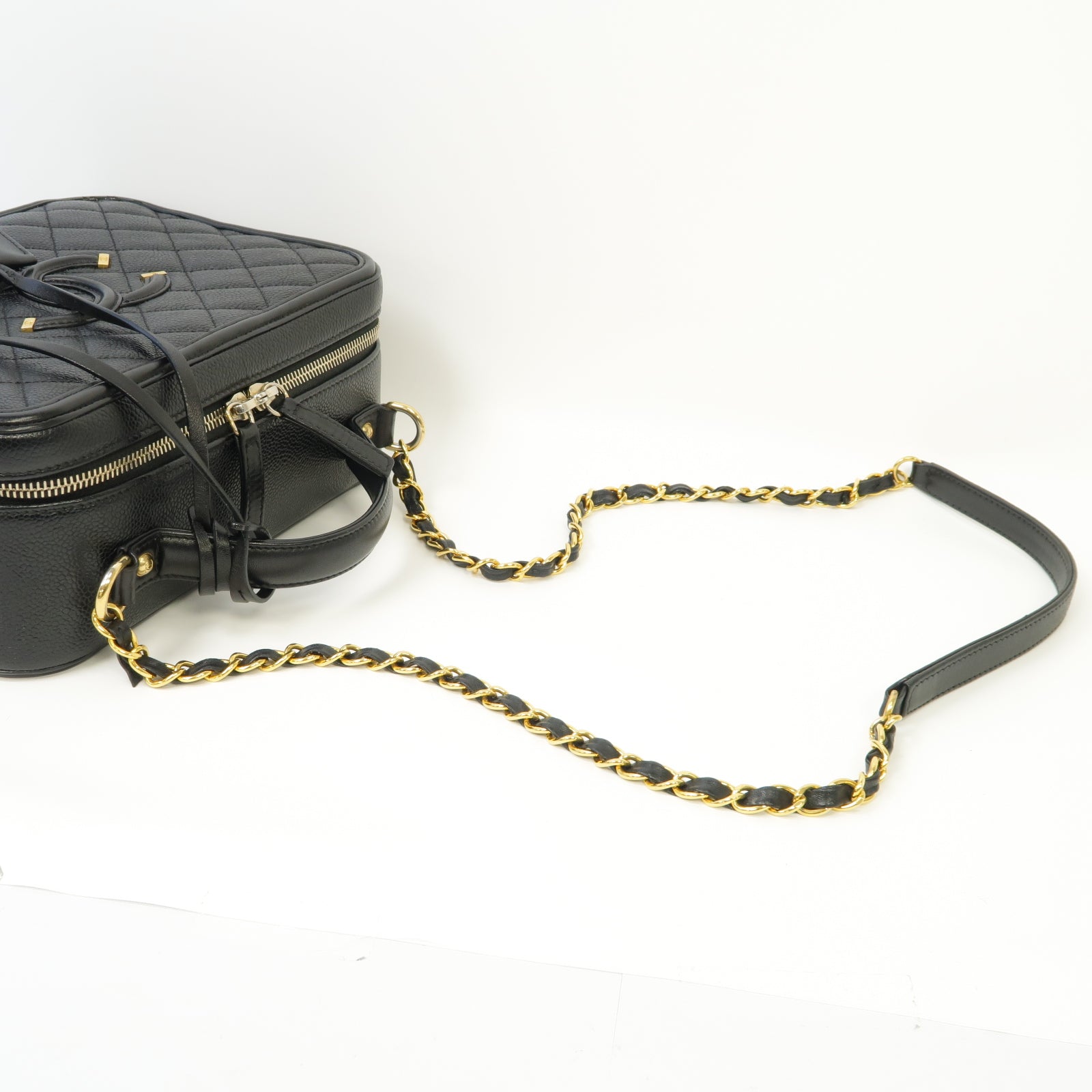 CHANEL 菱格Caviar皮革Filigree Vanity Case金扣手挽肩背兩用袋黑色