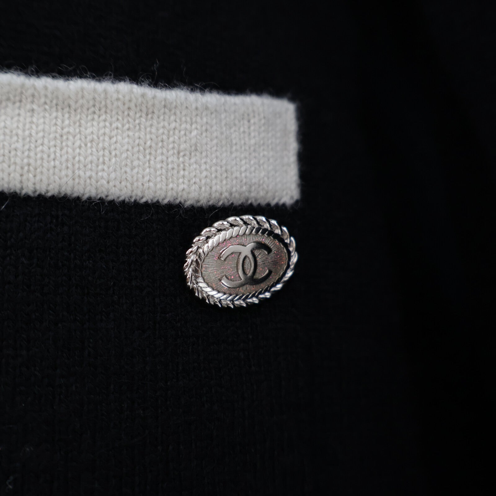 CHANEL COCO Mark Button Knitwear Sweater針織