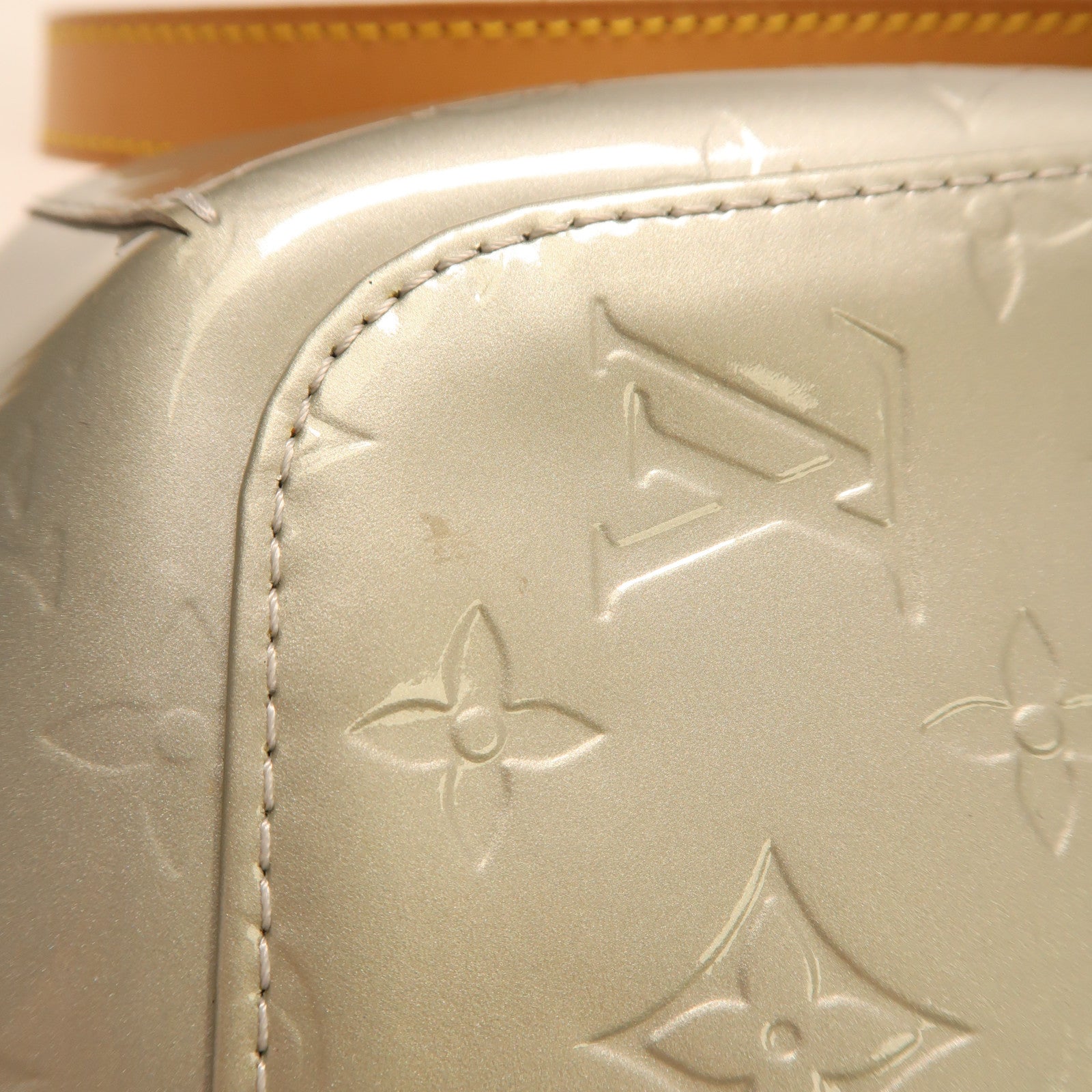 LOUIS VUITTON LV GHW Thompson Street Shoulder Bag Monogram Vernis M91123 Silver