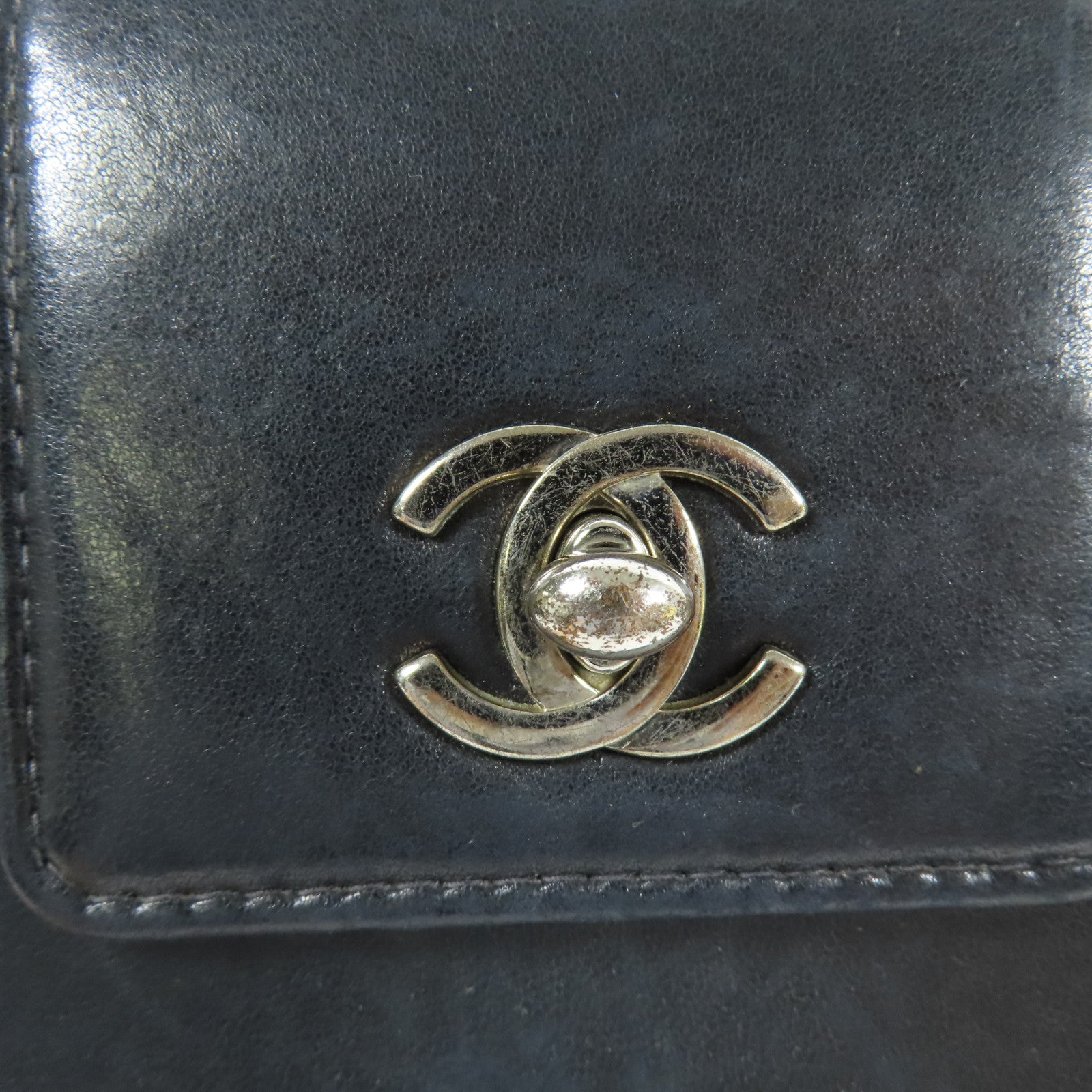 CHANEL 羊皮皮革Chain Shoulder銀扣肩背袋