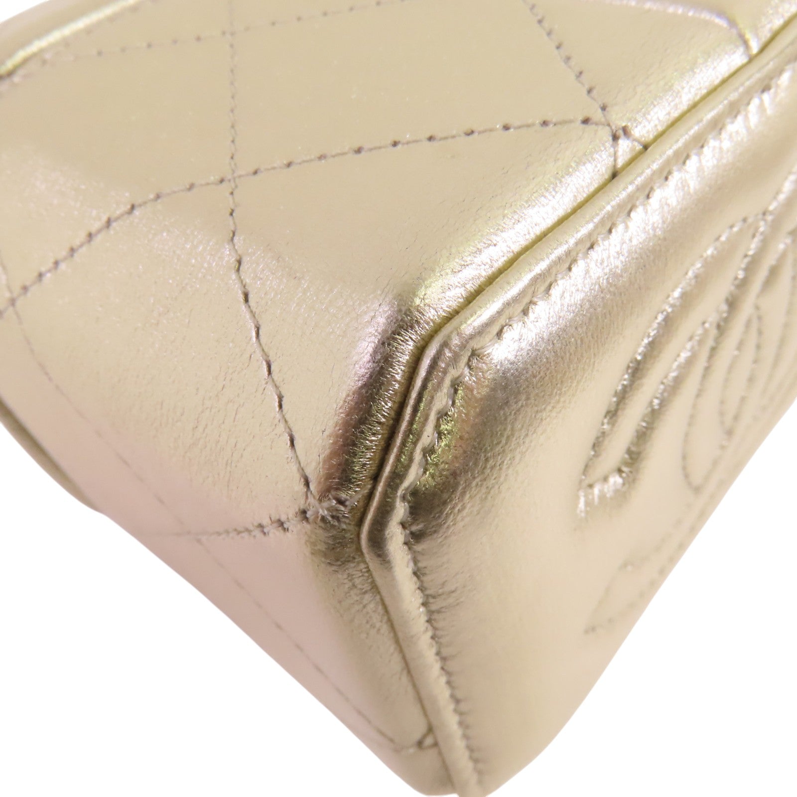 CHANEL 牛皮皮革Vanity Case金扣鏈帶肩背袋