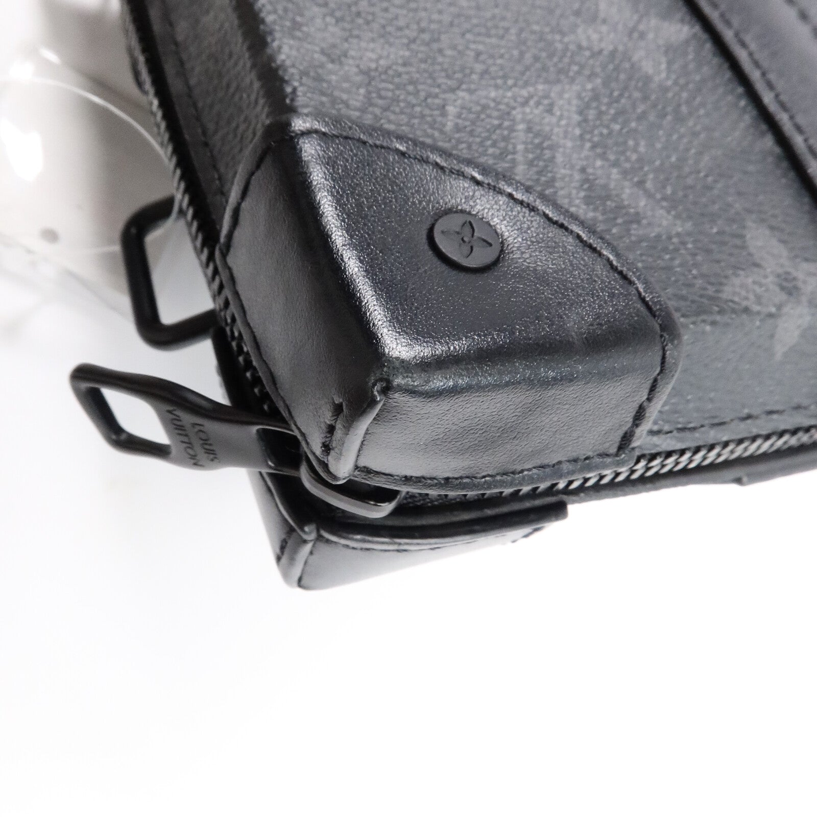 LOUIS VUITTON Monogram Eclipse Soft Trunk Wallet肩背袋